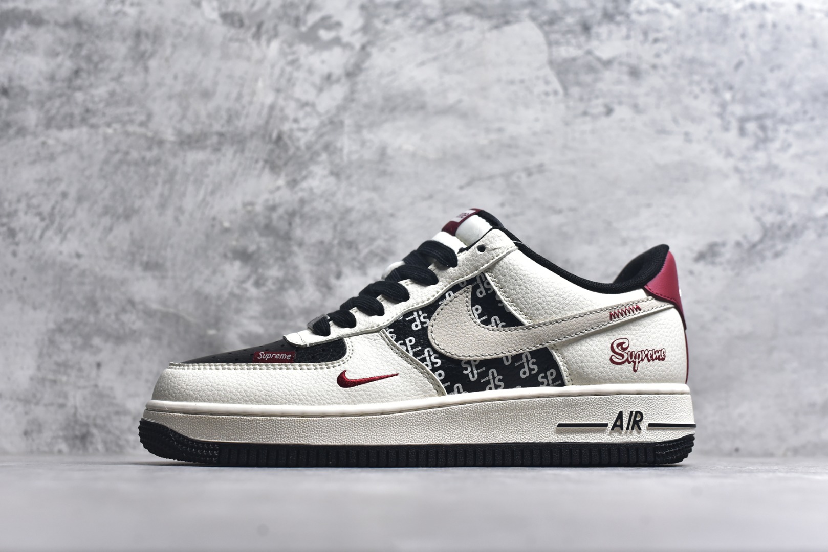 #Nike Air Force 1\'07 Low 联名 米白黑黑红 高端定制 低帮休闲板鞋 XD2588-610 #定制鞋盒 大厂纯原品质出货 超高清洁度 皮料切割干净无任何毛边 细节完美 尺码：36 36.5 37.5 38 38.5 39 40 40.5 41 42 42.5 43 44 44.5 45 9.D4-选品中心