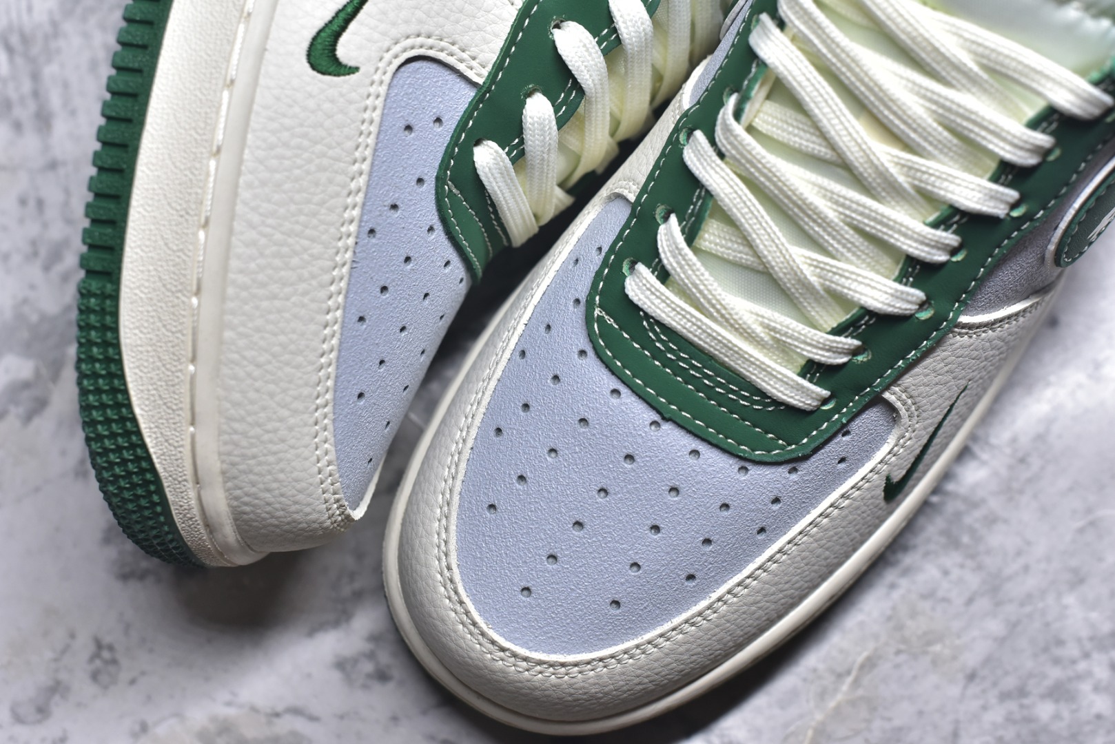 图片[8]-#Nike Air Force 1\’07 Low 斯图西联名 米绿勾 空军一号低帮休闲板鞋 DD1982-305 #原楦头原纸板 原装鞋盒 定制五金配件 内置全掌气垫 原厂鞋底 尺码：36 36.5 37.5 38 38.5 39 40 40.5 41 42 42.5 43 44 44.5 45 9.D4-选品中心