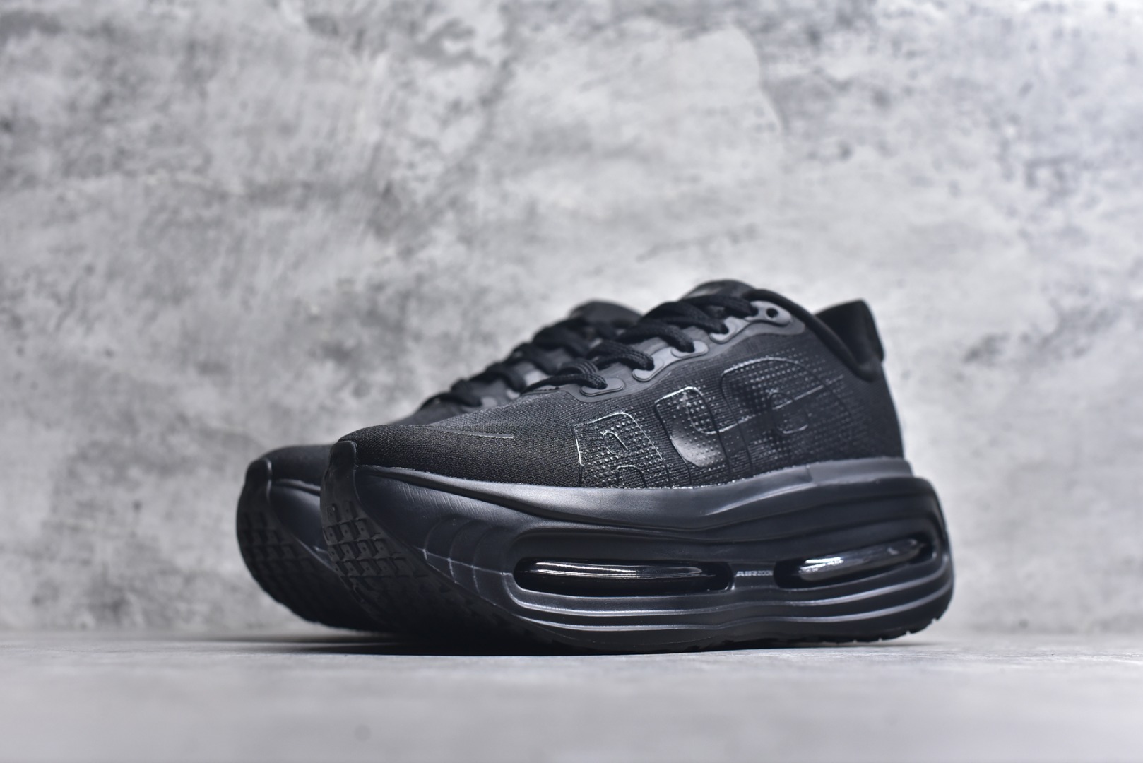 图片[2]-#Nike ZOOM PREMIUM 耐克 飞马 舒适减震防滑 低帮跑步鞋全掌ReactX泡绵中底 前掌和后跟还配备了Air Zoom气垫单元 据说跑起来更快更舒适哦 这次最大的升级点 首次引入了ReactX泡绵 货号：FN8453 002 尺码：36-45-选品中心