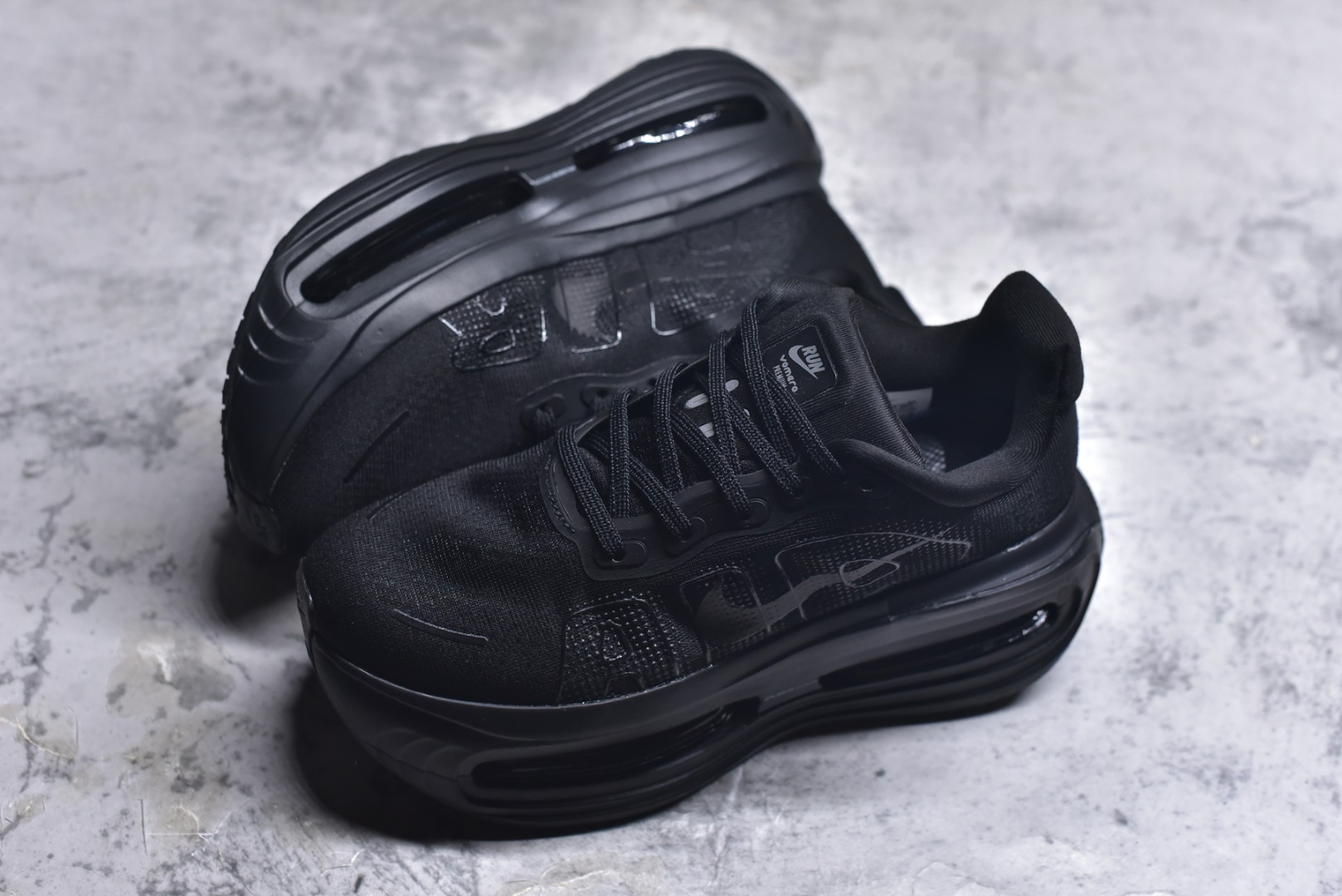 图片[7]-#Nike ZOOM PREMIUM 耐克 飞马 舒适减震防滑 低帮跑步鞋全掌ReactX泡绵中底 前掌和后跟还配备了Air Zoom气垫单元 据说跑起来更快更舒适哦 这次最大的升级点 首次引入了ReactX泡绵 货号：FN8453 002 尺码：36-45-选品中心