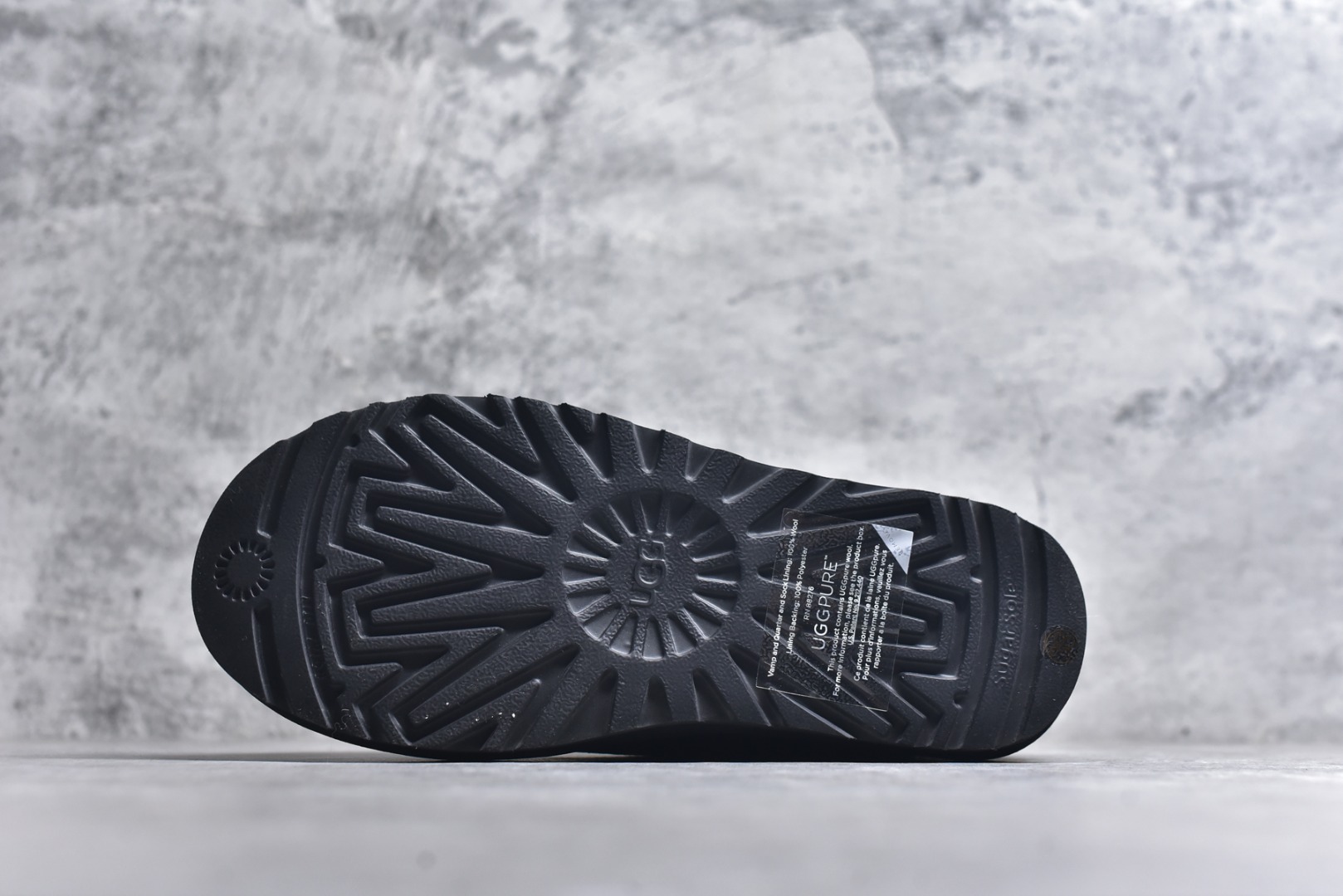 图片[6]-#X1 全网最齐 ugg 130+配色 市面顶级版本 UGG Tazz 民族风薄底咖色男女款 小红书爆款 广州外贸大厂生产 鞋头到鞋垫真羊皮毛一体 独立外盒包装 芯片 带防水工艺 区别市面任何版本 5cm厚底 独立原版开发大底 羊绒鞋垫 冬季保暖外出 家居都是很适合的选择 进年uug推出款式系列 局部偏向年轻消费者喜好 也走到时尚潮流穿搭的前沿 鞋身材质 防泼水涂层翻毛皮鞋面 17毫米UGGPURE™植入式羊毛内底 轻便防滑舒适橡胶外底 带有品牌LOGO商标 带全套包装 尺码： 35 36 37 38 39 40 41 42 43 44 45-选品中心