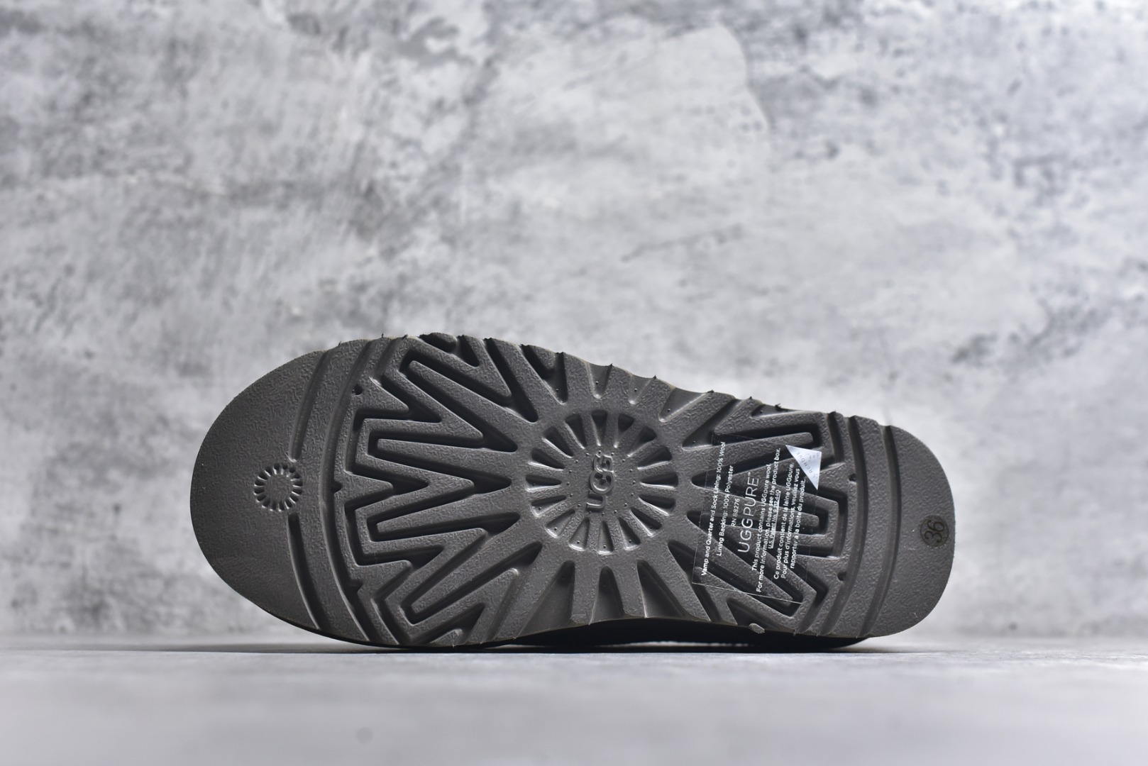 图片[6]-#X1 全网最齐 ugg 130+配色 市面顶级版本 UGG Tazz民族风厚底女款 小红书爆款 广州外贸大厂生产 鞋头到鞋垫真羊皮毛一体 独立外盒包装 芯片 带防水工艺 区别市面任何版本 5cm厚底 独立原版开发大底 羊绒鞋垫 冬季保暖外出 家居都是很适合的选择 进年uug推出款式系列 局部偏向年轻消费者喜好 也走到时尚潮流穿搭的前沿 鞋身材质 防泼水涂层翻毛皮鞋面 17毫米UGGPURE™植入式羊毛内底 轻便防滑舒适橡胶外底 带有品牌LOGO商标 带全套包装 尺码： 35 36 37 38 39 40-选品中心