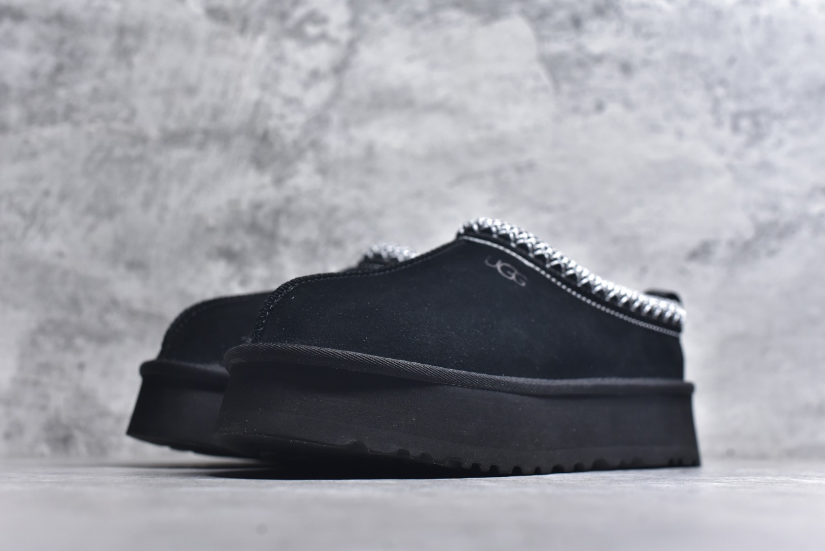 图片[2]-#X1 全网最齐 ugg 130+配色 市面顶级版本 UGG Tazz民族风厚底女款 小红书爆款 广州外贸大厂生产 鞋头到鞋垫真羊皮毛一体 独立外盒包装 芯片 带防水工艺 区别市面任何版本 5cm厚底 独立原版开发大底 羊绒鞋垫 冬季保暖外出 家居都是很适合的选择 进年uug推出款式系列 局部偏向年轻消费者喜好 也走到时尚潮流穿搭的前沿 鞋身材质 防泼水涂层翻毛皮鞋面 17毫米UGGPURE™植入式羊毛内底 轻便防滑舒适橡胶外底 带有品牌LOGO商标 带全套包装 尺码： 35 36 37 38 39 40-选品中心