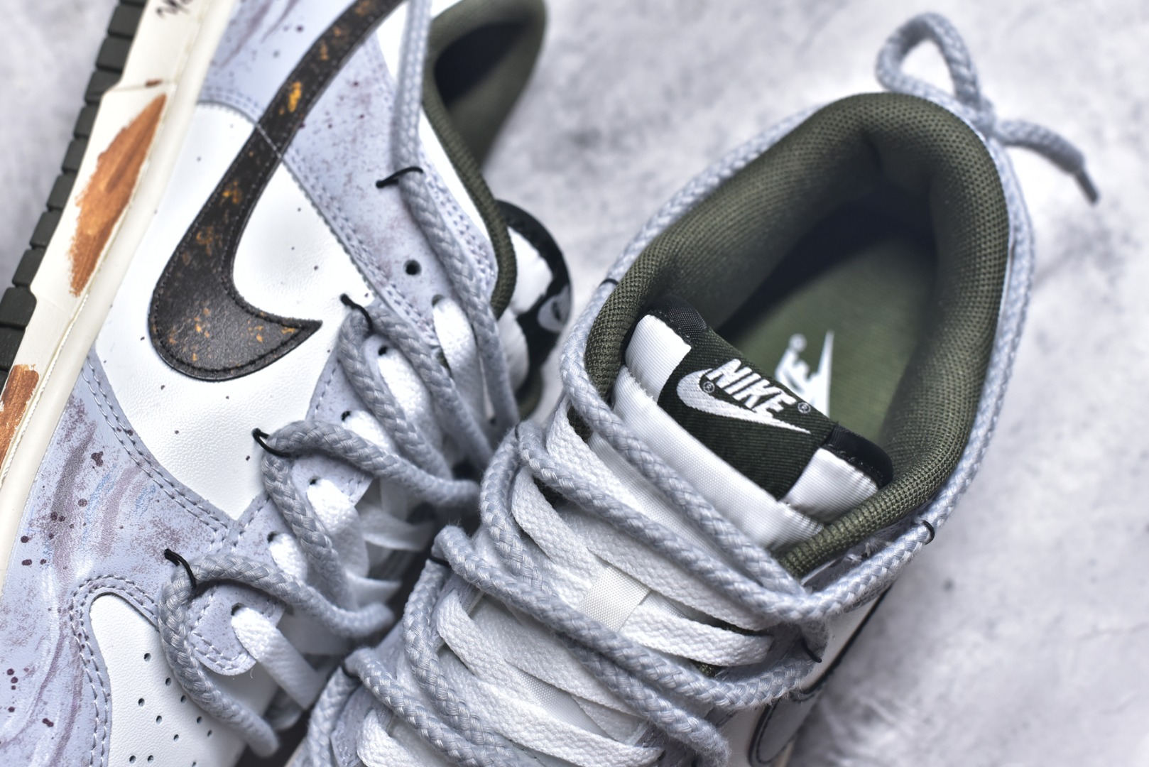 图片[9]-#Nike SB Dunk Low 绑带 周年高端定制 低帮休闲板鞋 HF5441-102 #定制鞋盒 大厂纯原品质出货 超高清洁度 皮料切割干净无任何毛边 细节完美 尺码：40 40.5 41 42 42.5 43 44 44.5 45 46-选品中心