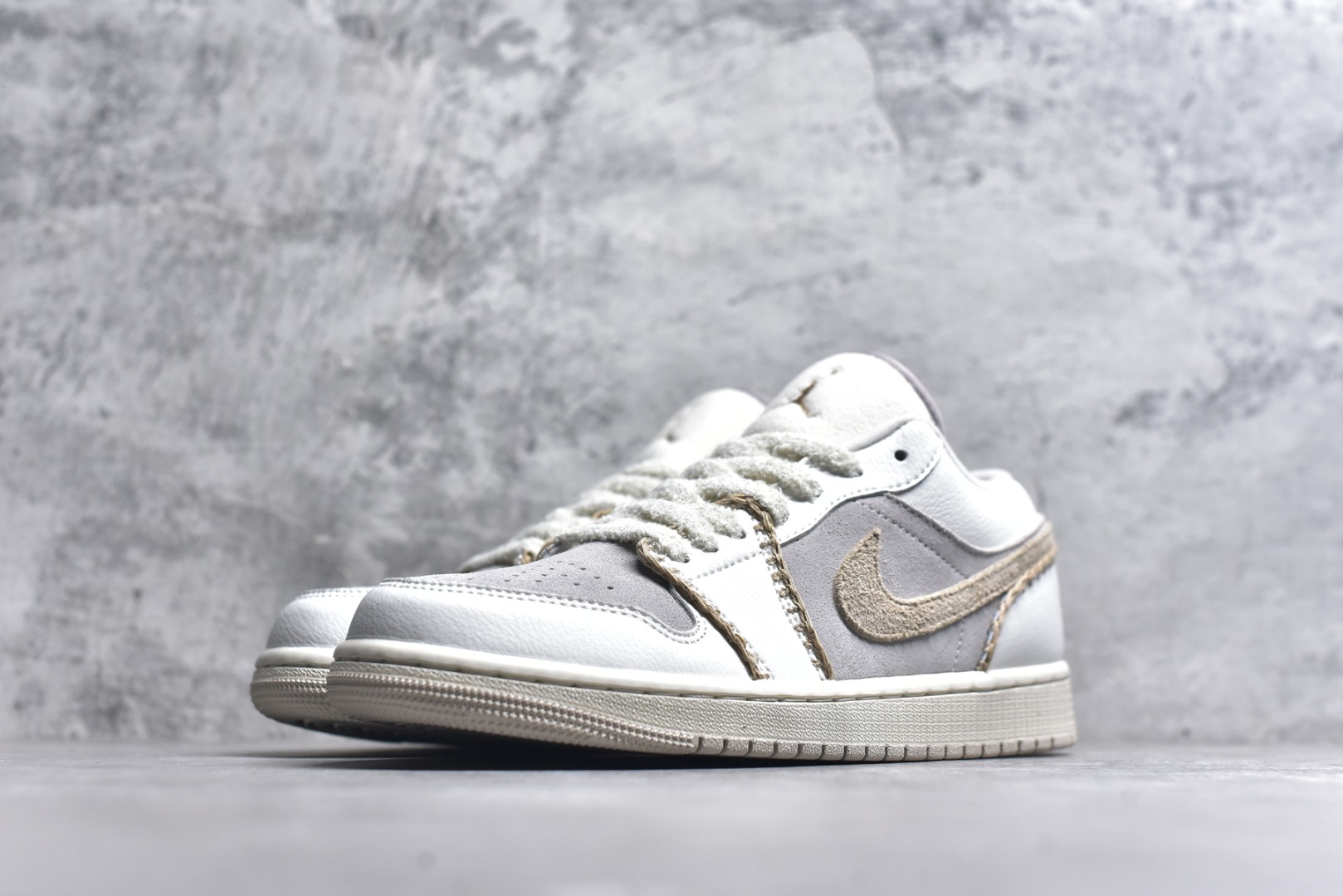 图片[2]-#Air Jordan AJ1 Low 低帮 HV4268-120 全新流水线出品 市场第二梯队最强版 全部原鞋开发 原楦原纸板开发 全鞋电脑针车 原厂内置全掌气垫 原盒内在原标 唯一Zp原版鞋带绑法 免检产品 全新2022版型 全头层皮料 完美零毛边处理 原厂配置全掌气垫 价格定位良心 新配色陆续出货 尺码：36-46-选品中心