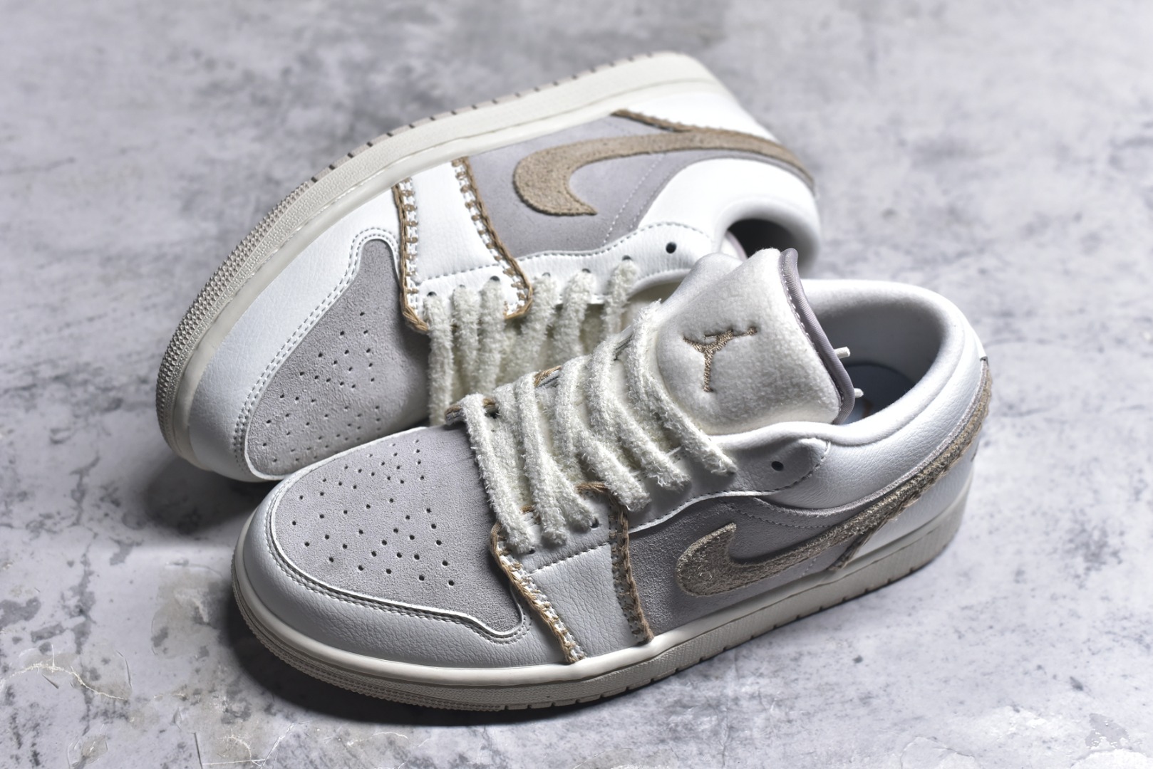 图片[7]-#Air Jordan AJ1 Low 低帮 HV4268-120 全新流水线出品 市场第二梯队最强版 全部原鞋开发 原楦原纸板开发 全鞋电脑针车 原厂内置全掌气垫 原盒内在原标 唯一Zp原版鞋带绑法 免检产品 全新2022版型 全头层皮料 完美零毛边处理 原厂配置全掌气垫 价格定位良心 新配色陆续出货 尺码：36-46-选品中心