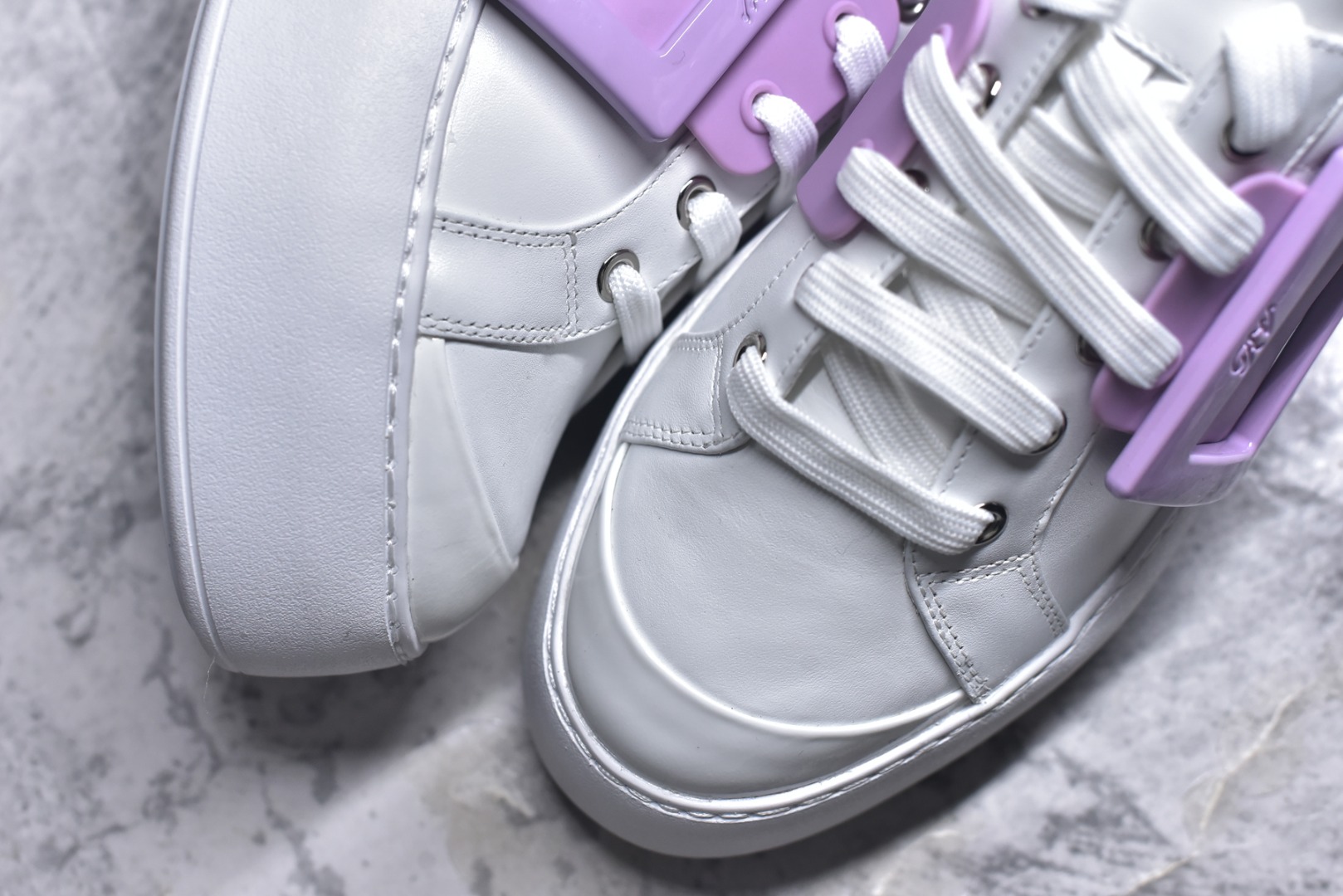 图片[8]-#Roger Vivier罗杰维维亚 Viv\’ Skate Strass 牛皮 钻扣运动 低帮 时尚板鞋 女款 尺码 35 36 37 38 39 40-选品中心