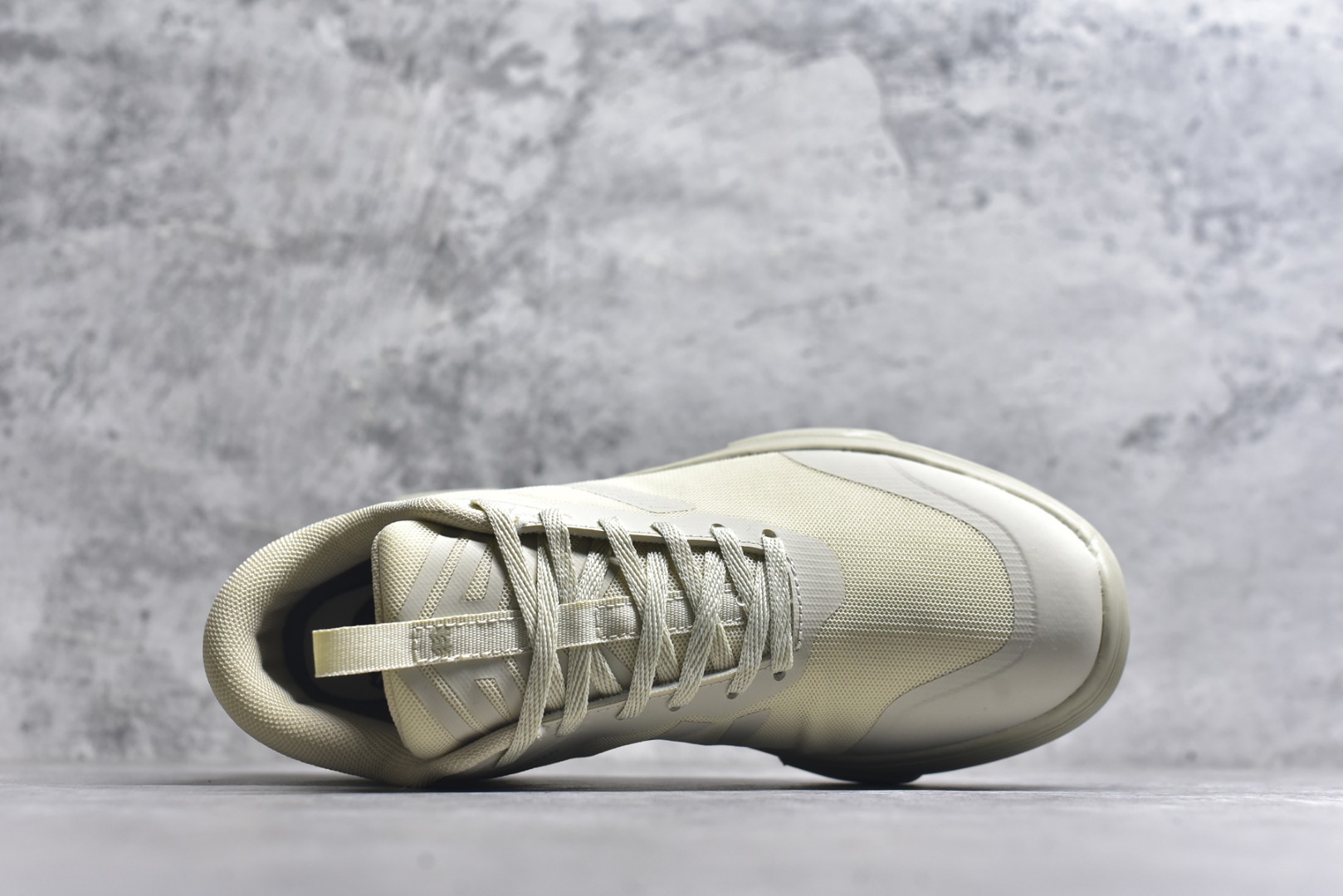 图片[4]-#KOLON SPORT Skyler 舒适柔软 支撑轻便回弹低帮徒步鞋 运动鞋男款 KOLON SPORT 可隆1973年诞生，并首次推出登山装备。自创立起，KOLON SPORT就把绿色定为基本色调，以常青树为品牌标志，坚持以关爱自然为己任，积极探求自然界的舒适，并以此应用于新产品的开发与研究。40多年来，历经不断革新，成就高端专业户外品牌。 尺码： 39 40 40.5 41 42 42.5 43 44 44.5 45-选品中心