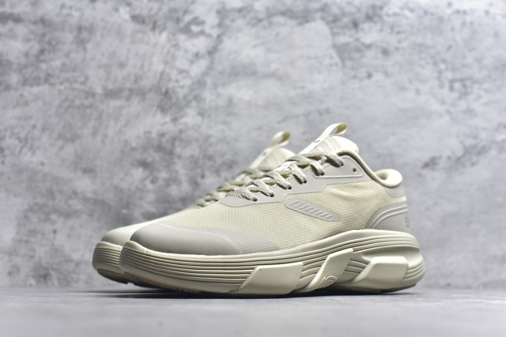 图片[2]-#KOLON SPORT Skyler 舒适柔软 支撑轻便回弹低帮徒步鞋 运动鞋男款 KOLON SPORT 可隆1973年诞生，并首次推出登山装备。自创立起，KOLON SPORT就把绿色定为基本色调，以常青树为品牌标志，坚持以关爱自然为己任，积极探求自然界的舒适，并以此应用于新产品的开发与研究。40多年来，历经不断革新，成就高端专业户外品牌。 尺码： 39 40 40.5 41 42 42.5 43 44 44.5 45-选品中心