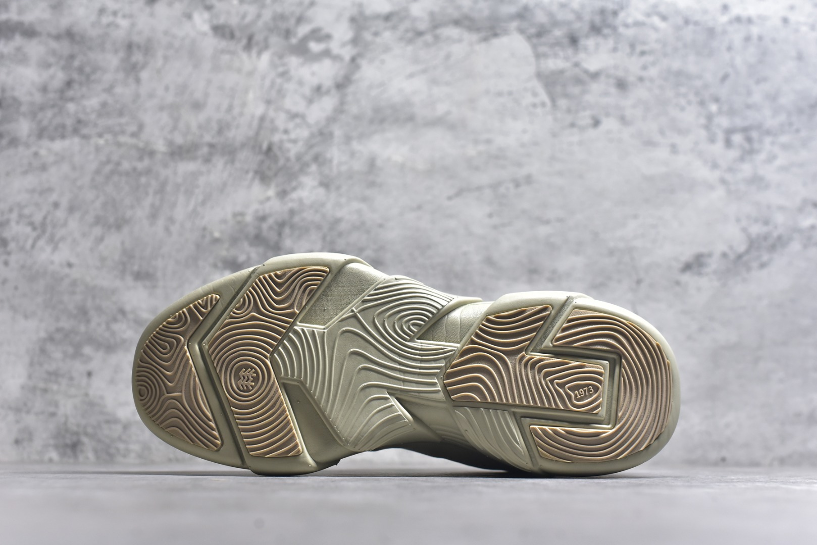 图片[6]-#KOLON SPORT Skyler 舒适柔软 支撑轻便回弹低帮徒步鞋 运动鞋男款 KOLON SPORT 可隆1973年诞生，并首次推出登山装备。自创立起，KOLON SPORT就把绿色定为基本色调，以常青树为品牌标志，坚持以关爱自然为己任，积极探求自然界的舒适，并以此应用于新产品的开发与研究。40多年来，历经不断革新，成就高端专业户外品牌。 尺码： 39 40 40.5 41 42 42.5 43 44 44.5 45-选品中心