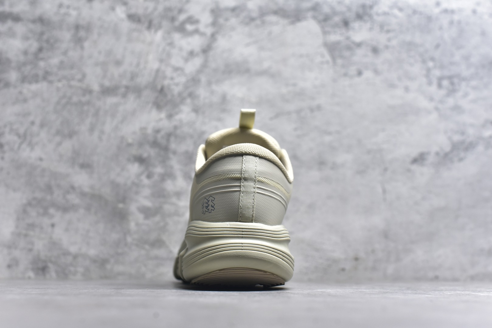 图片[5]-#KOLON SPORT Skyler 舒适柔软 支撑轻便回弹低帮徒步鞋 运动鞋男款 KOLON SPORT 可隆1973年诞生，并首次推出登山装备。自创立起，KOLON SPORT就把绿色定为基本色调，以常青树为品牌标志，坚持以关爱自然为己任，积极探求自然界的舒适，并以此应用于新产品的开发与研究。40多年来，历经不断革新，成就高端专业户外品牌。 尺码： 39 40 40.5 41 42 42.5 43 44 44.5 45-选品中心