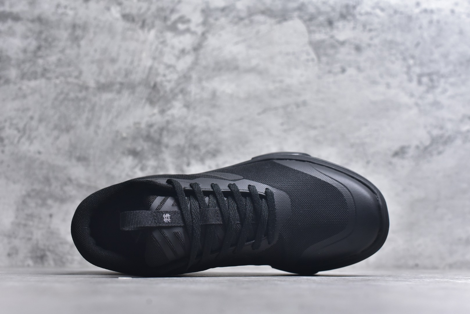 图片[4]-#KOLON SPORT Skyler 舒适柔软 支撑轻便回弹低帮徒步鞋 运动鞋男款 KOLON SPORT 可隆1973年诞生，并首次推出登山装备。自创立起，KOLON SPORT就把绿色定为基本色调，以常青树为品牌标志，坚持以关爱自然为己任，积极探求自然界的舒适，并以此应用于新产品的开发与研究。40多年来，历经不断革新，成就高端专业户外品牌。 尺码： 39 40 40.5 41 42 42.5 43 44 44.5 45-选品中心