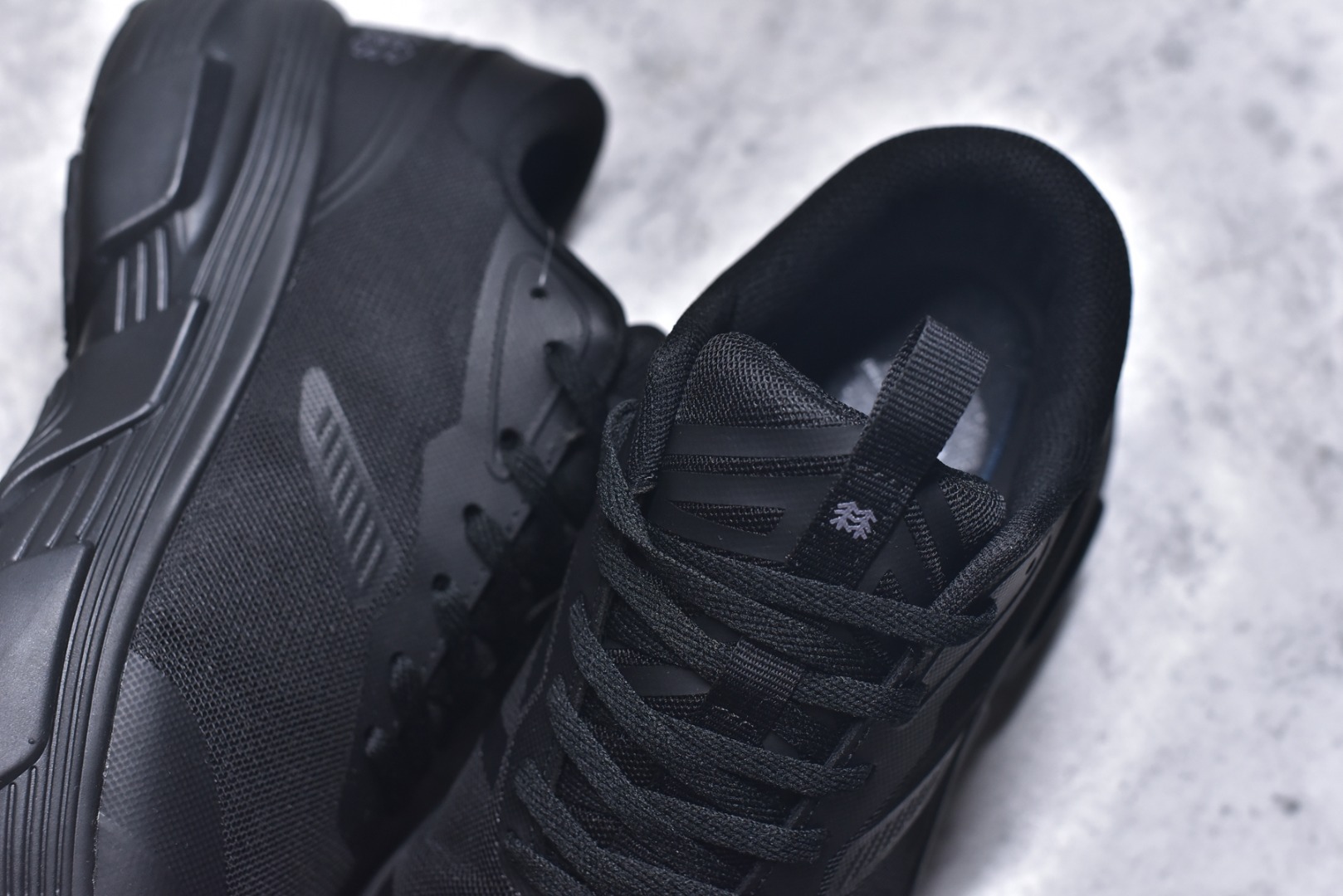 图片[9]-#KOLON SPORT Skyler 舒适柔软 支撑轻便回弹低帮徒步鞋 运动鞋男款 KOLON SPORT 可隆1973年诞生，并首次推出登山装备。自创立起，KOLON SPORT就把绿色定为基本色调，以常青树为品牌标志，坚持以关爱自然为己任，积极探求自然界的舒适，并以此应用于新产品的开发与研究。40多年来，历经不断革新，成就高端专业户外品牌。 尺码： 39 40 40.5 41 42 42.5 43 44 44.5 45-选品中心