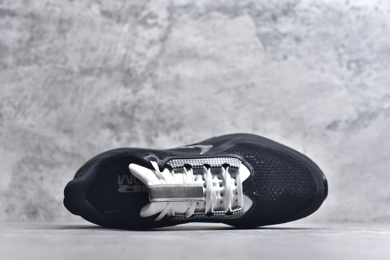 图片[4]-#Nike Pegasus Premium减震防滑耐磨透气 低帮跑步鞋兼顾迅疾外观和稳固脚感 后跟覆面和中足动态支撑巧妙融合 缔造稳定顺畅的迈步体验 尺码 36 36.5 37.5 38 38.5 39 40 40.5 41 42 42.5 43 44 44.5 45 货号 IH4369 001-选品中心