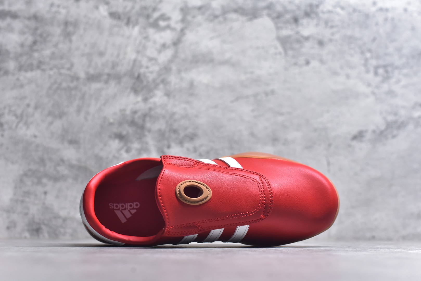 图片[4]-#AD TAEKWONDO MEI W OFF 跆拳道 运动鞋 无鞋带设计 皮质鞋口一脚蹬 包裹感贼舒服 走路小跑不掉跟 鞋底都有奶牛花的设计 实际踩下去软中带韧 货号：JR2646 尺码：35-45-选品中心