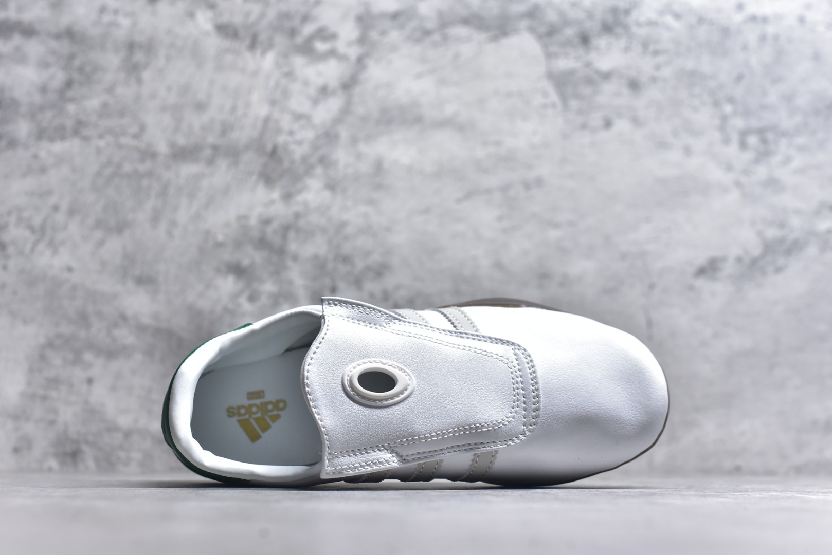 图片[4]-#AD TAEKWONDO MEI W OFF 跆拳道 运动鞋 无鞋带设计 皮质鞋口一脚蹬 包裹感贼舒服 走路小跑不掉跟 鞋底都有奶牛花的设计 实际踩下去软中带韧 货号：JP8430 尺码：35-45-选品中心