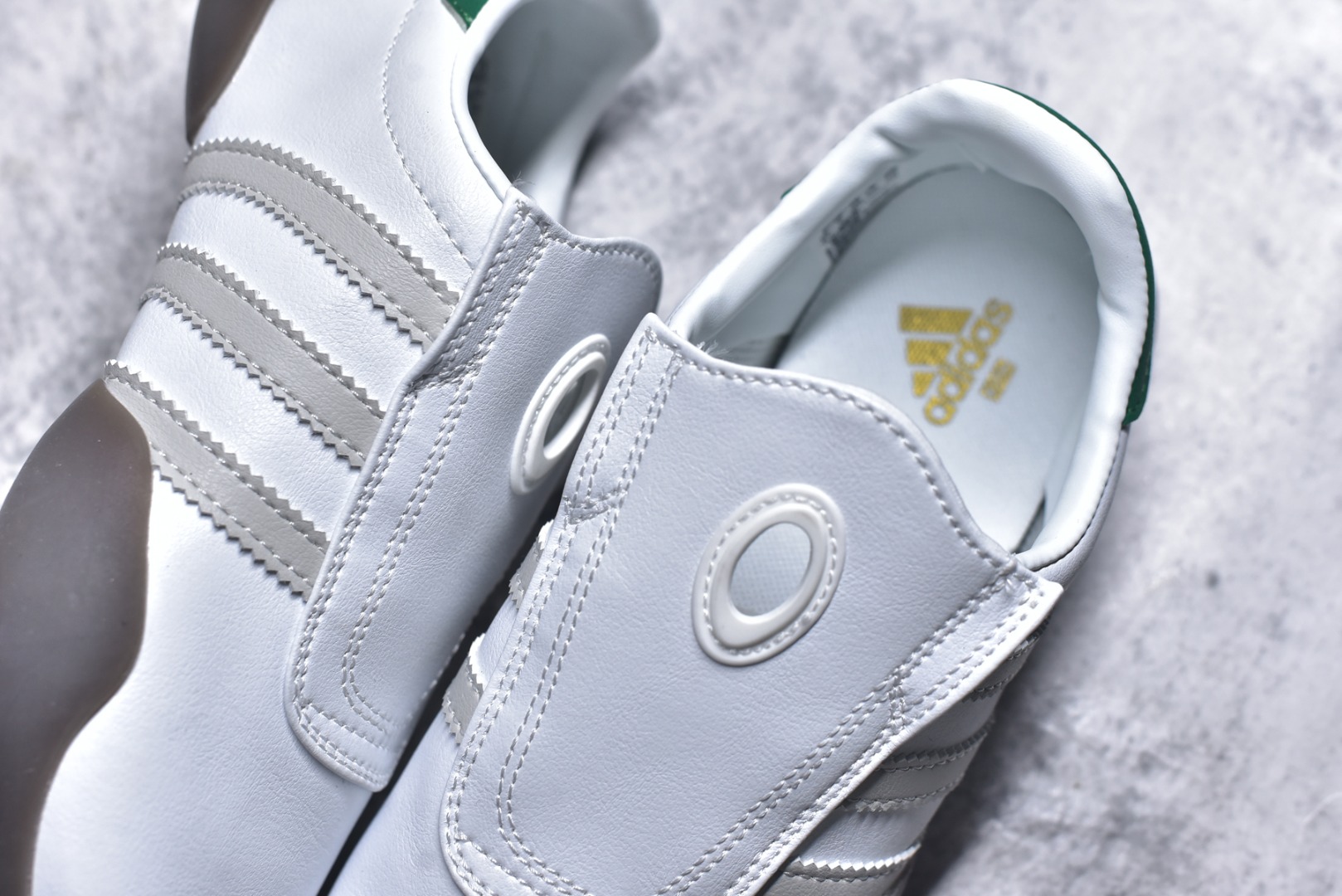 图片[9]-#AD TAEKWONDO MEI W OFF 跆拳道 运动鞋 无鞋带设计 皮质鞋口一脚蹬 包裹感贼舒服 走路小跑不掉跟 鞋底都有奶牛花的设计 实际踩下去软中带韧 货号：JP8430 尺码：35-45-选品中心