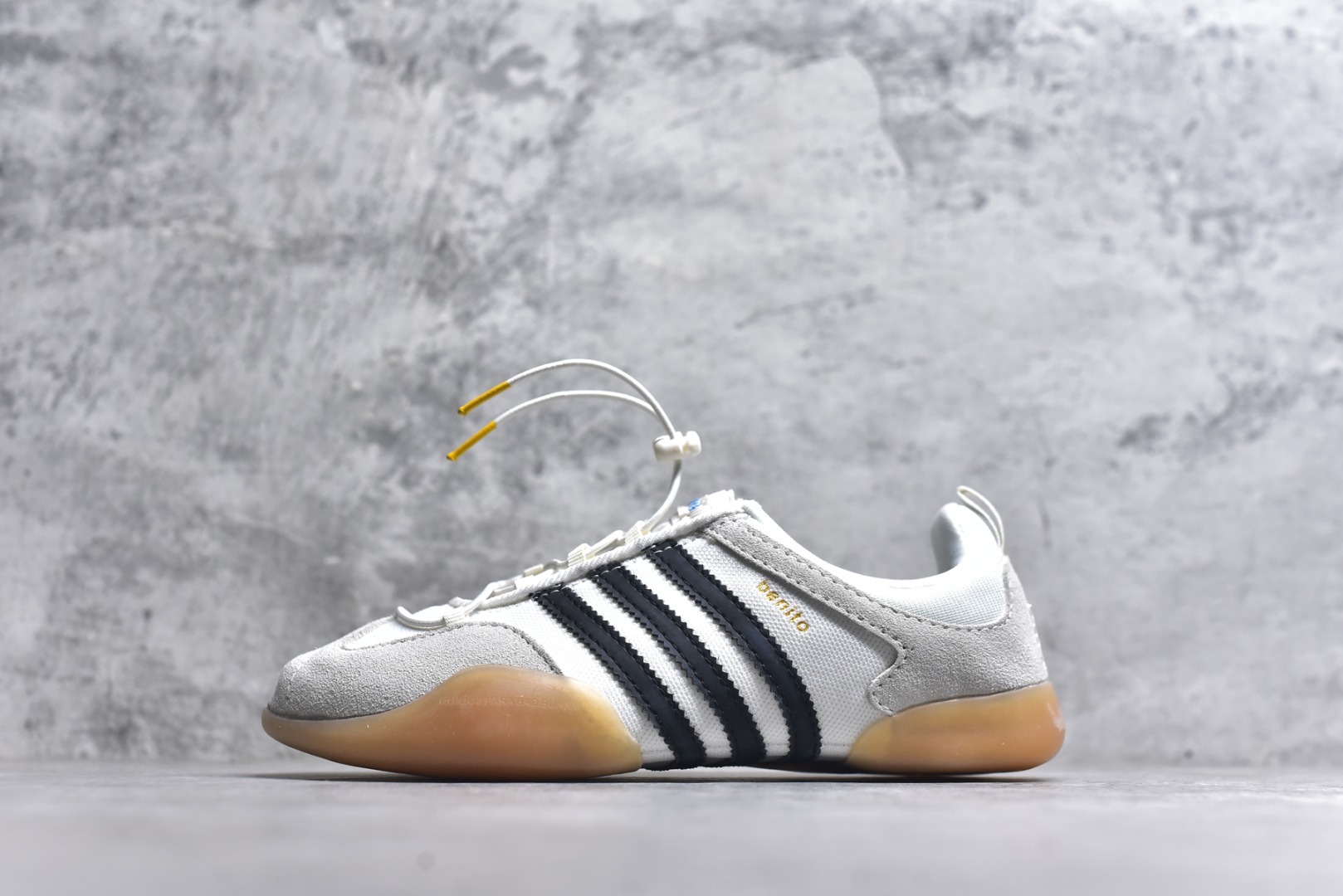 #Bad Bunny x adidas Ballerina 舒适百搭 防滑耐磨 低帮 生活休闲鞋 男女同款 货号：JQ9229 尺码：35-45（半）-选品中心