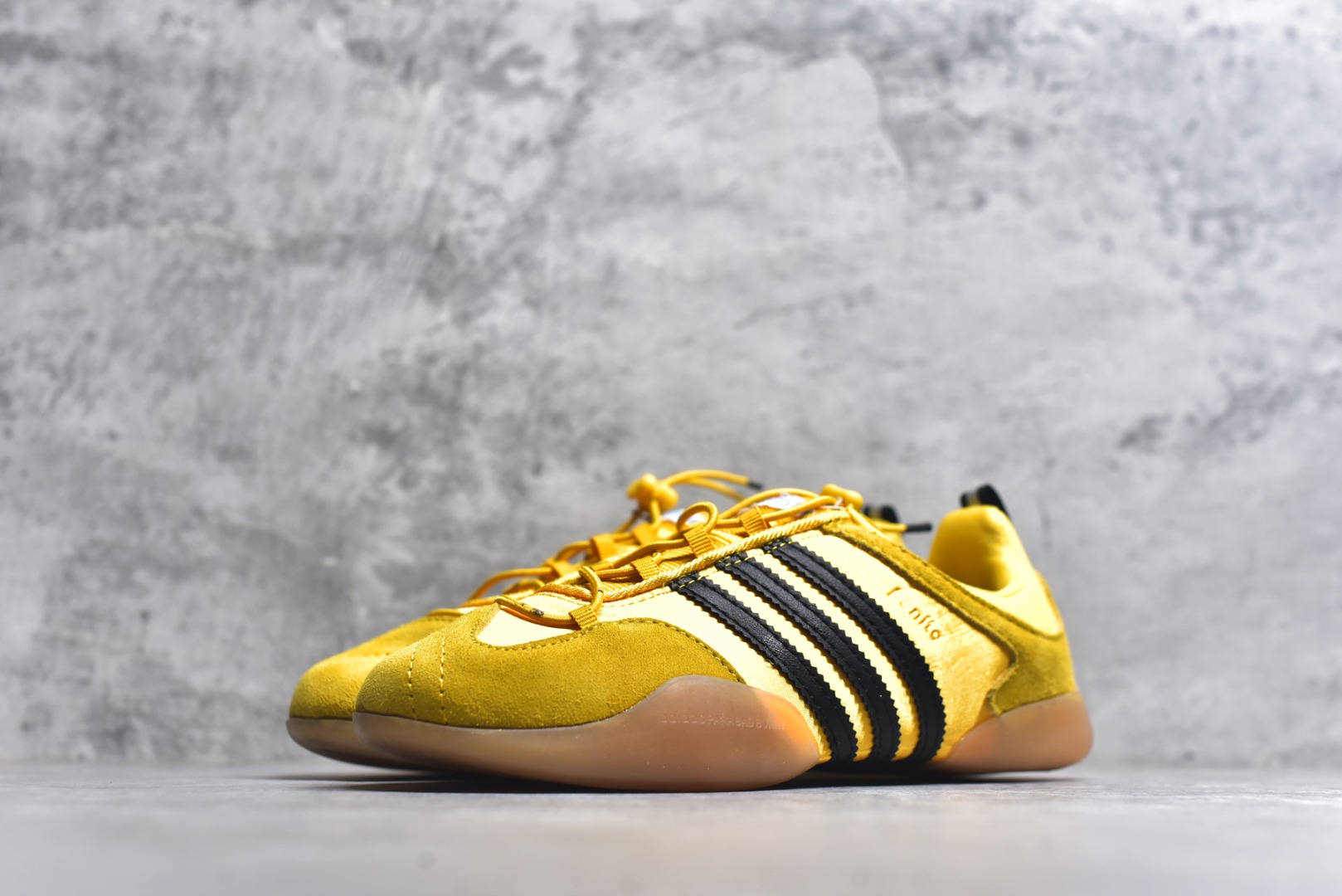 图片[2]-#Bad Bunny x adidas Ballerina 舒适百搭 防滑耐磨 低帮 生活休闲鞋 男女同款 货号：JQ9230 尺码：35-45（半）-选品中心