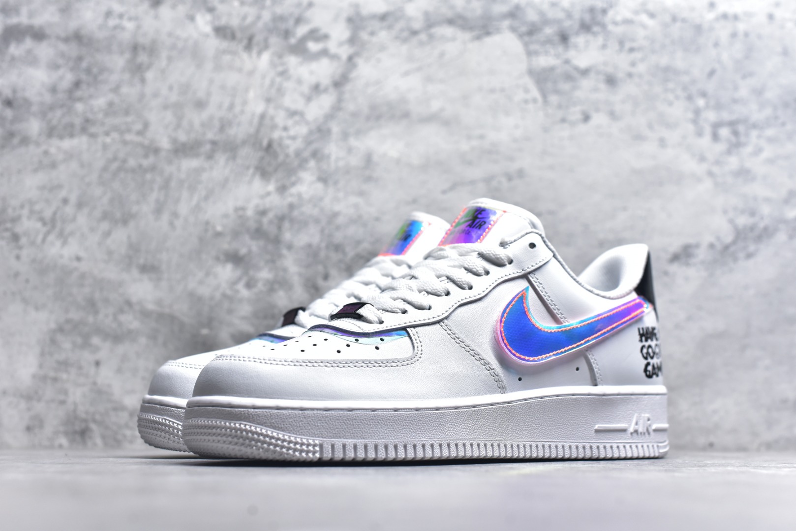 图片[2]-#Nike AIR FORCE 1‘07 空军一号低帮百搭休闲运动板鞋。柔软、弹性十足的缓震性能和出色的中底设计，横跨复古与现代的外型结合，造就出风靡全球三十多年的Force 1。 货号：DC0710 191 尺码：36 36.5 37.5 38 38.5 39 40 40.5 41 42 42.5 43 44 45-选品中心