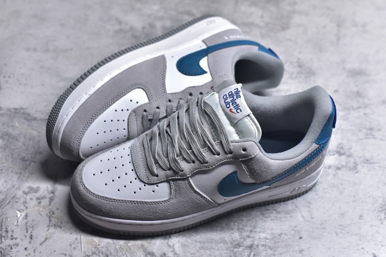 图片[7]-#Nike AIR FORCE 1‘07 空军一号低帮百搭休闲运动板鞋。柔软、弹性十足的缓震性能和出色的中底设计，横跨复古与现代的外型结合，造就出风靡全球三十多年的Force 1。 货号：DH7568 001 尺码：36 36.5 37.5 38 38.5 39 40 40.5 41 42 42.5 43 44 45-选品中心