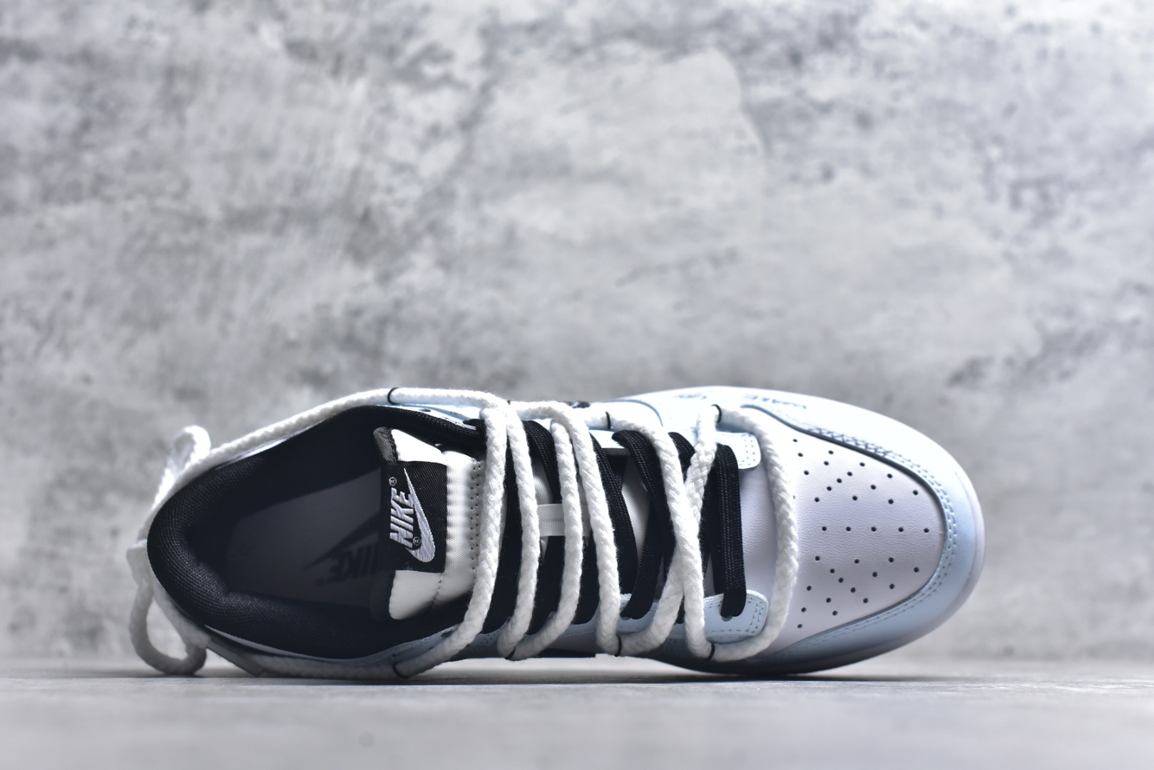 图片[4]-#Nike SB Dunk Low 绑带 周年高端定制 低帮休闲板鞋 DD1391-100 #定制鞋盒 大厂纯原品质出货 超高清洁度 皮料切割干净无任何毛边 细节完美 尺码：40 40.5 41 42 42.5 43 44 44.5 45 46-选品中心