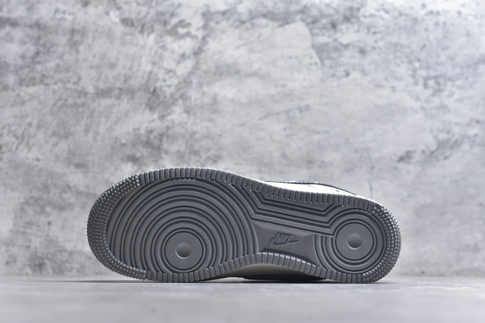 图片[6]-#Nike Air Force 1\’07 Low 古驰联名 灰蓝勾 空军一号低帮休闲板鞋 XS1958-543 #原楦头原纸板 原装鞋盒 定制五金配件 内置全掌气垫 原厂鞋底 尺码：36 36.5 37.5 38 38.5 39 40 40.5 41 42 42.5 43 44 44.5 45 9.D4-选品中心