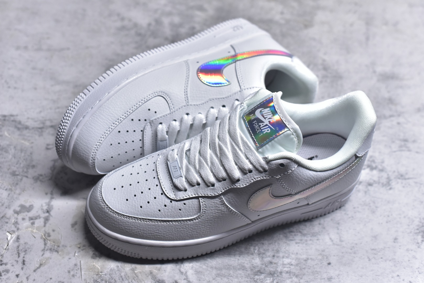 图片[7]-#Nike Air Force 1 Low 原厂冲刀皮料切割干净无任何毛边清洁度细节完美 做工细节全方位比对 原楦原纸板打造纯正空军专注外贸渠道全掌内置蜂窝气垫原盒配件原厂中底钢印拉帮完美 货号：CJ1646-100 尺码：36 36.5 37.5 38 38.5 39 40 40.5 41 42 42.5 43 44 44.5 45-选品中心