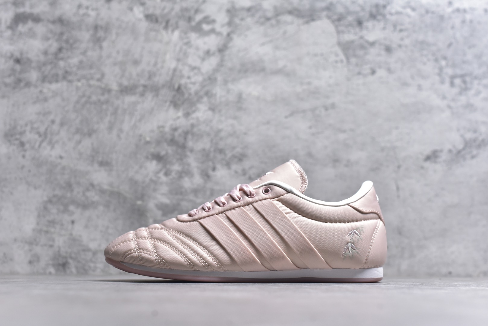 #AD Originals Taekwondo 时尚百搭防滑低帮训练鞋 尺码：36 36.5 37 38 38.5 39 40 40.5 41 42 42.5 43 44 44.5 45-选品中心