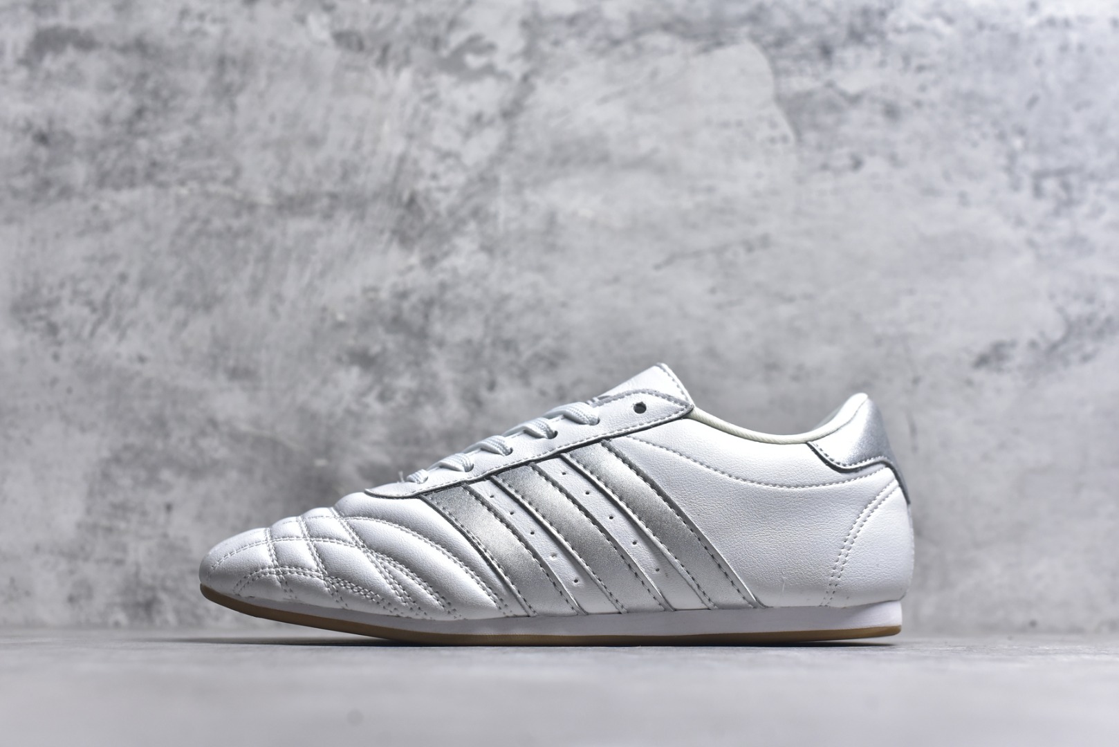 #AD Originals Taekwondo 时尚百搭防滑低帮训练鞋 尺码：36 36.5 37 38 38.5 39 40 40.5 41 42 42.5 43 44 44.5 45-选品中心