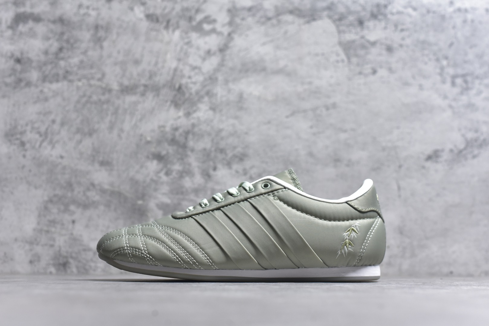 #AD Originals Taekwondo 时尚百搭防滑低帮训练鞋 尺码：36 36.5 37 38 38.5 39 40 40.5 41 42 42.5 43 44 44.5 45-选品中心