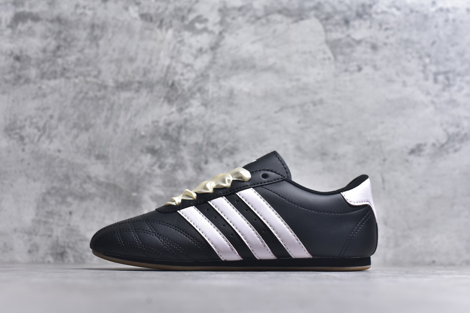 #AD Originals Taekwondo 时尚百搭防滑低帮训练鞋 尺码：36 36.5 37 38 38.5 39 40 40.5 41 42 42.5 43 44 44.5 45-选品中心