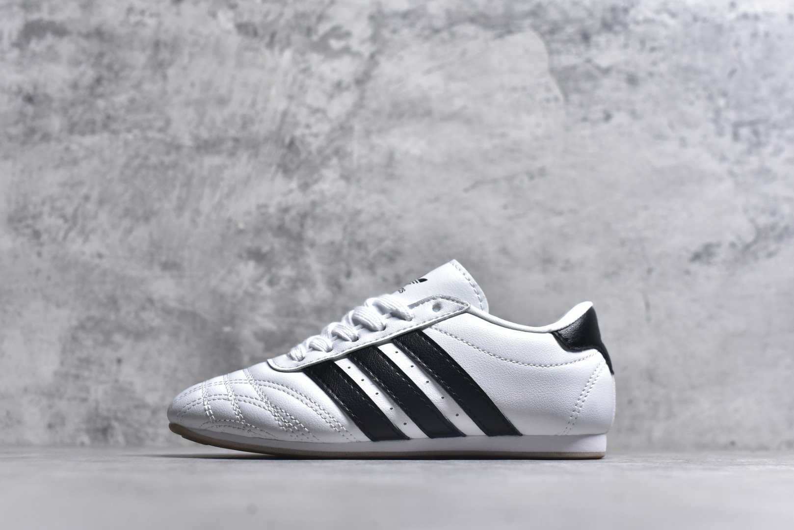 #AD Originals Taekwondo 时尚百搭防滑低帮训练鞋 尺码：36 36.5 37 38 38.5 39 40 40.5 41 42 42.5 43 44 44.5 45-选品中心