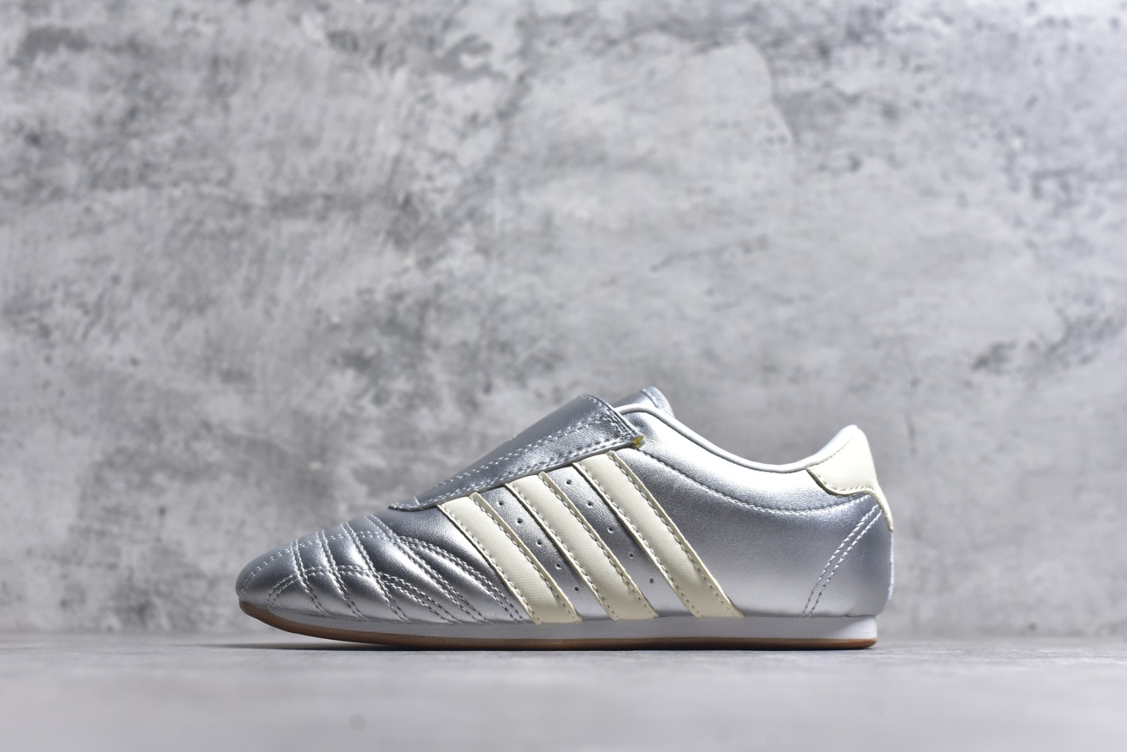 #AD Originals Taekwondo 时尚百搭防滑低帮训练鞋 尺码：36 36.5 37 38 38.5 39 40 40.5 41 42 42.5 43 44 44.5 45-选品中心