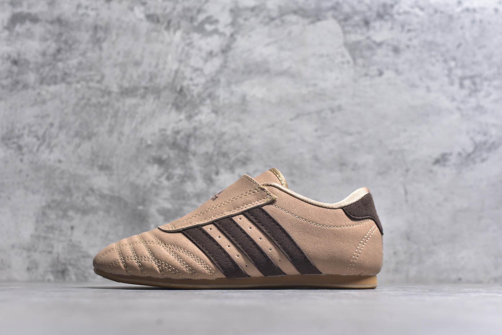 #AD Originals Taekwondo 时尚百搭防滑低帮训练鞋 尺码：36 36.5 37 38 38.5 39 40 40.5 41 42 42.5 43 44 44.5 45-选品中心