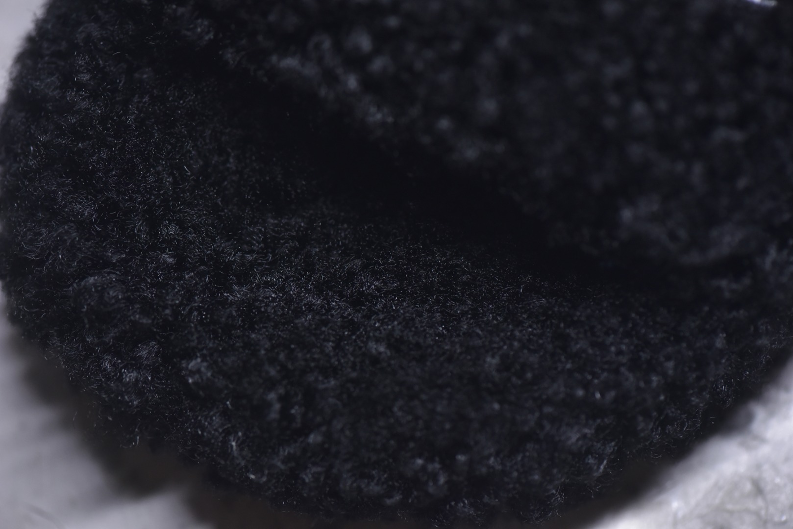 #Balenciaga 巴黎世家 2023顶级专柜 秋冬限定 巴黎世家羊毛毛拖拖鞋 巴黎时装周新款 小红书推荐 ➤ 原版开模 代购版本 ➤ 进口小羊毛 ➤ 原版字母拼色 ➤ 原版私膜发泡大底 ➤ 全套专柜包装 尺码：35 36 37 38 39 40 41 42 43 44 45-选品中心