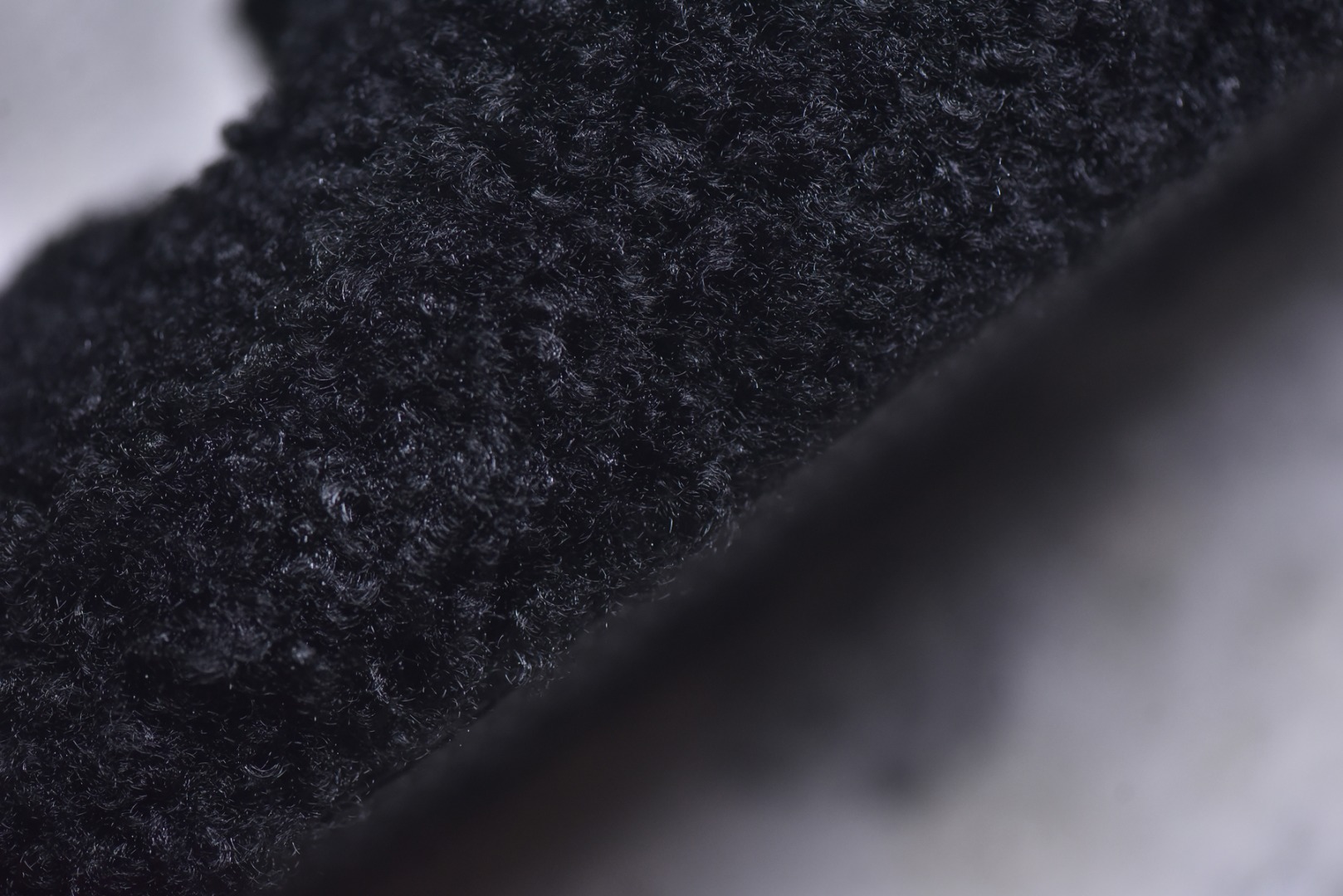 图片[3]-#Balenciaga 巴黎世家 2023顶级专柜 秋冬限定 巴黎世家羊毛毛拖拖鞋 巴黎时装周新款 小红书推荐 ➤ 原版开模 代购版本 ➤ 进口小羊毛 ➤ 原版字母拼色 ➤ 原版私膜发泡大底 ➤ 全套专柜包装 尺码：35 36 37 38 39 40 41 42 43 44 45-选品中心