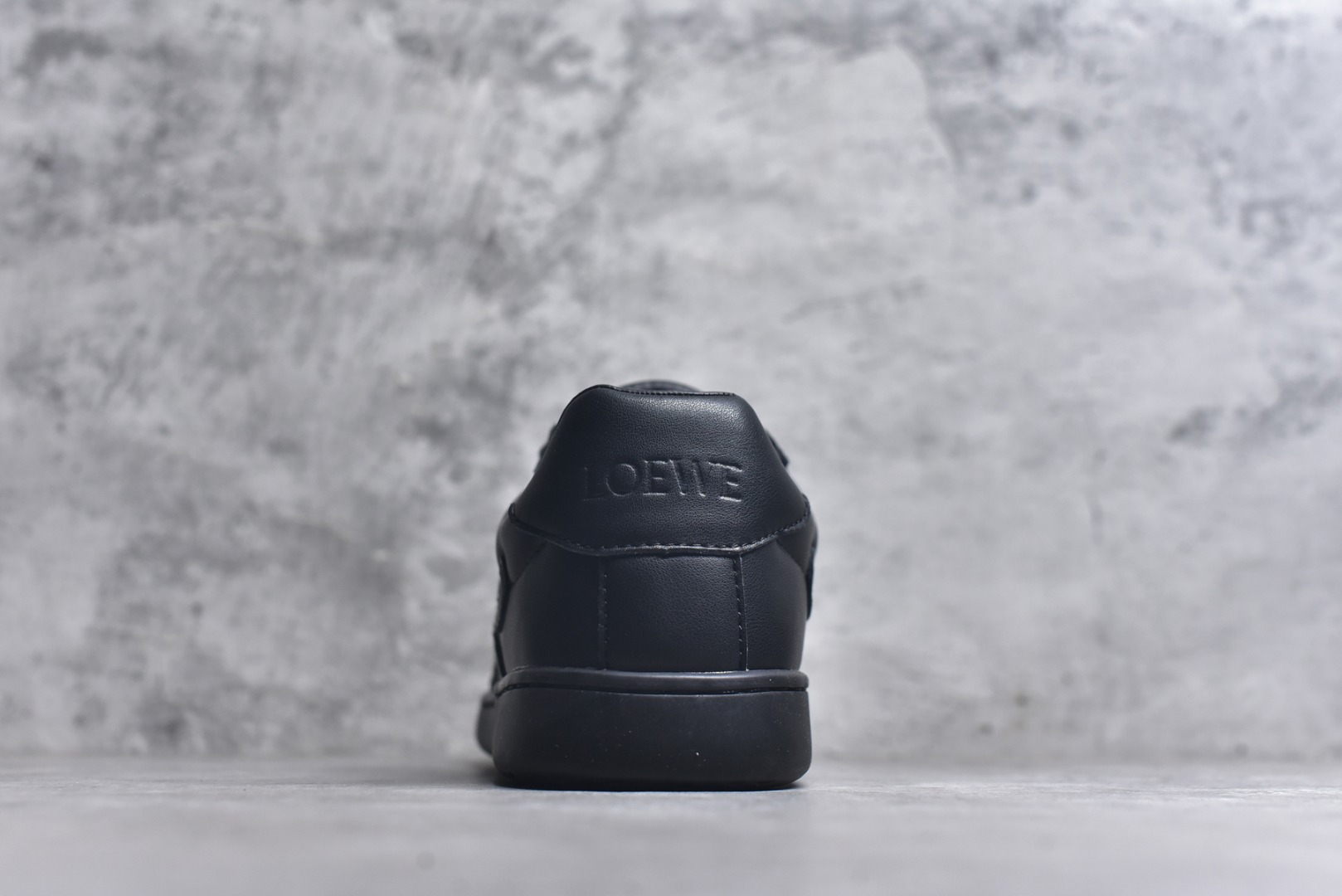 图片[5]-#罗意威LOEWE Ballet Runner 皮革 简约圆头小黑鞋 系带 低帮板鞋 运动休闲鞋 尺码：35 36 37 38 39 40 41 42 43 44 45-选品中心