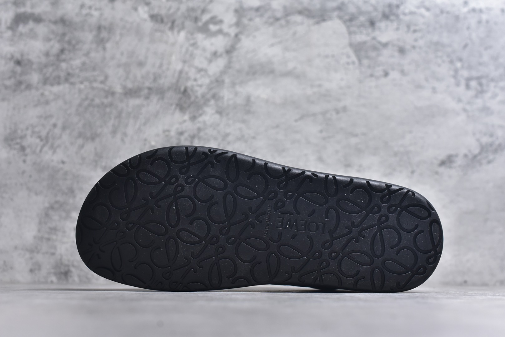 图片[6]-#罗意威LOEWE Ballet Runner 皮革 简约圆头小黑鞋 系带 低帮板鞋 运动休闲鞋 尺码：35 36 37 38 39 40 41 42 43 44 45-选品中心