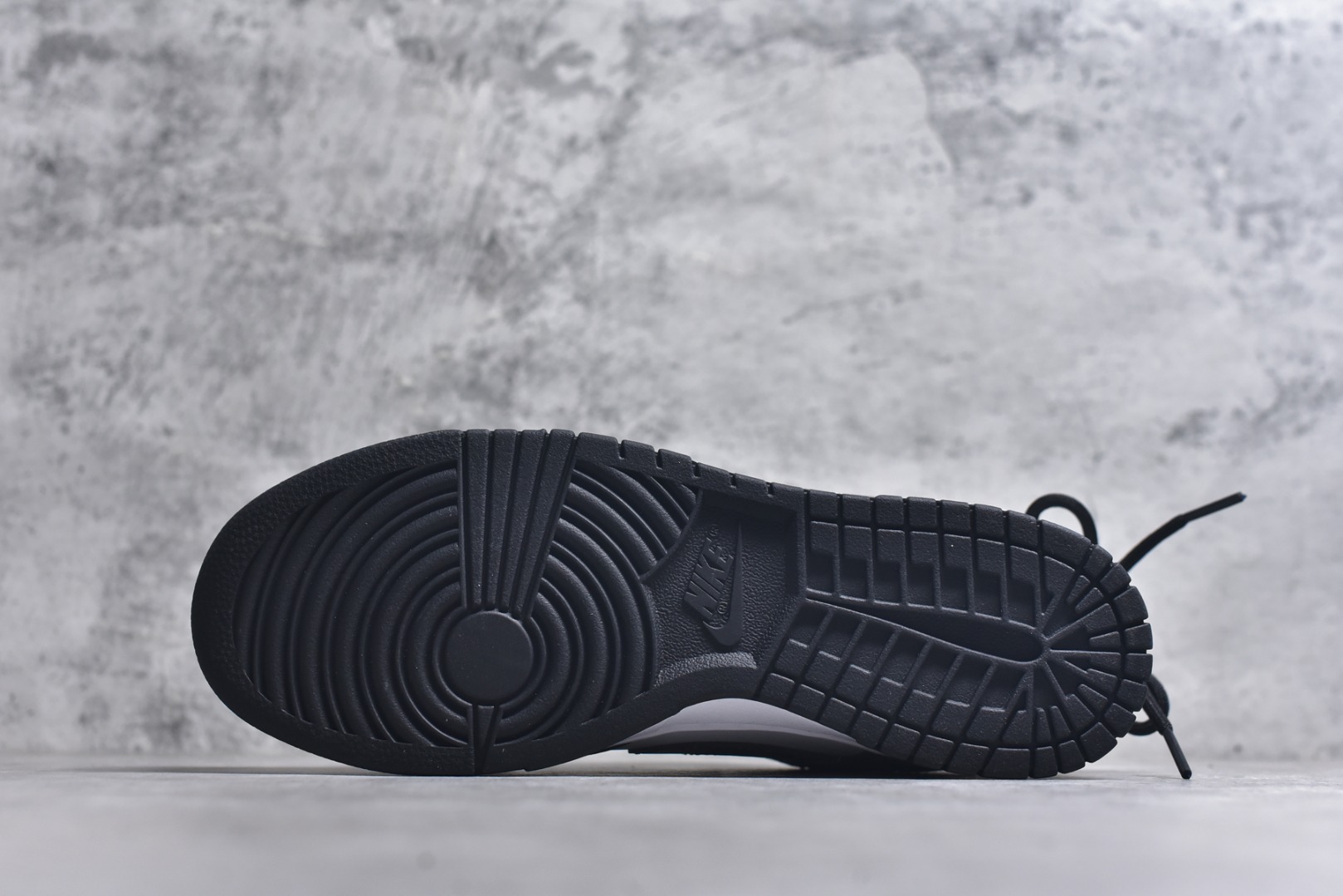 图片[6]-#NIKE DUNK LOW RETRO 绑带联名款 低帮休闲运动板鞋原装头层材料 用料绝不含糊 独家版型蒸餾加工帶來的是更好的视觉和脚感体验 清洁度 电绣工艺 皮料切割干净无任何毛边 细节完美 货号：HF5441 100 尺码：40-46（半）-选品中心