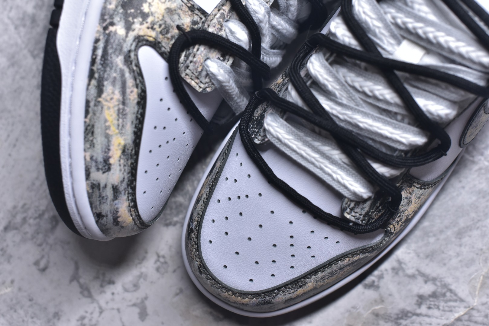 图片[8]-#NIKE DUNK LOW RETRO 绑带联名款 低帮休闲运动板鞋原装头层材料 用料绝不含糊 独家版型蒸餾加工帶來的是更好的视觉和脚感体验 清洁度 电绣工艺 皮料切割干净无任何毛边 细节完美 货号：HF5441 100 尺码：40-46（半）-选品中心