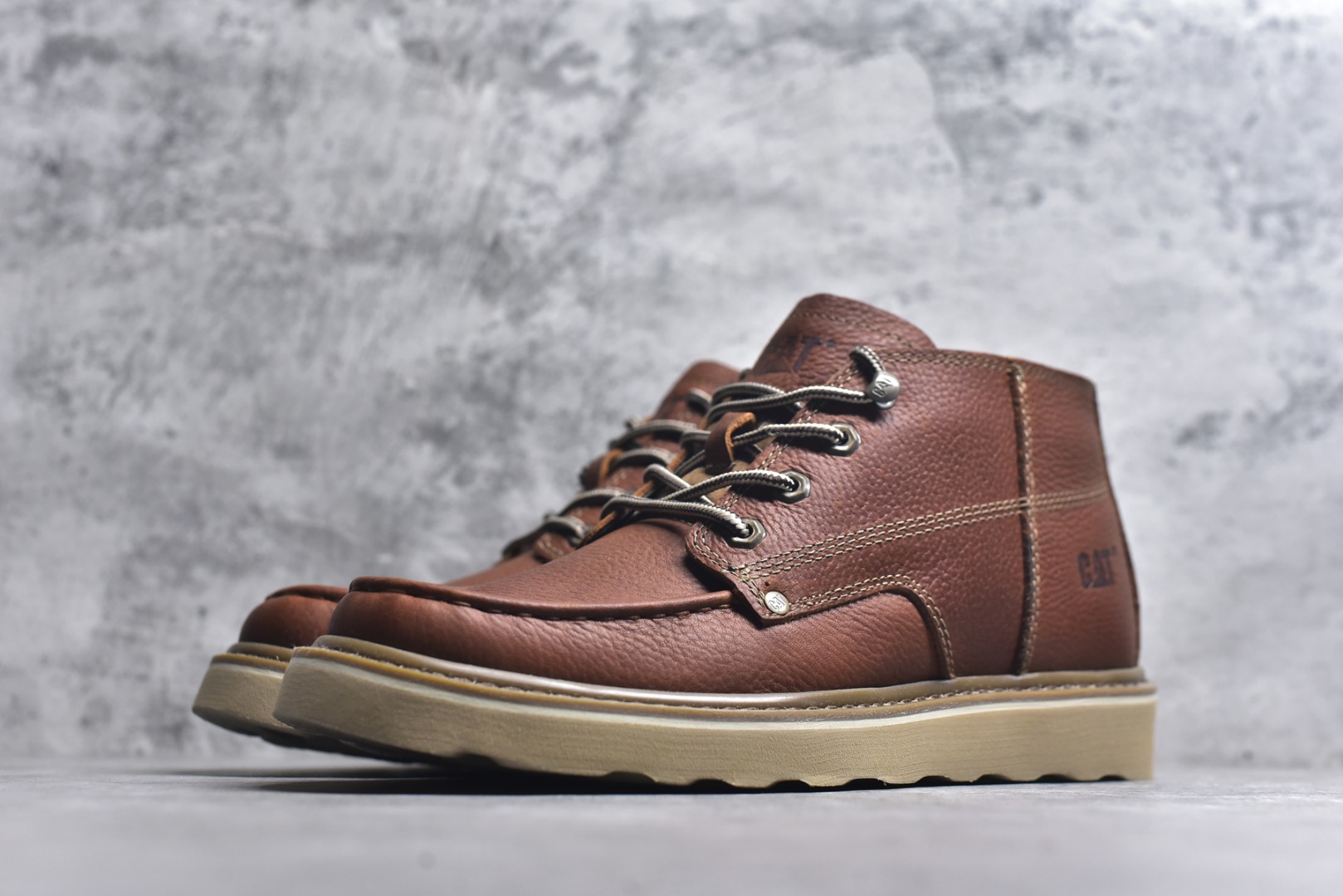 图片[2]-#2025ssCAT/卡特 硬汉推土机品牌 货号723603秋冬款 推土机二代户外工装靴天猫同款 原装渠道 重磅销量款来袭 纯正固特异工艺 专柜同步在售 同版型经典热销款 堪称正品复印机原盒防伪一应俱全 海淘平台渠道专供版本 固特异永不开胶 耐磨耐操 进口五金皮 原单皮料 进口橡胶大底 各处小细节可与正品对比 尺码：39-44（皮鞋码-选品中心