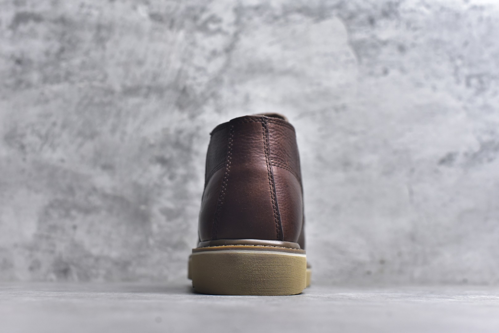 图片[5]-# 2025ssCAT/卡特 硬汉推土机品牌 货号723603秋冬款 推土机二代户外工装靴天猫同款 原装渠道 重磅销量款来袭 纯正固特异工艺 专柜同步在售 同版型经典热销款 堪称正品复印机原盒防伪一应俱全 海淘平台渠道专供版本 固特异永不开胶 耐磨耐操 进口五金皮 原单皮料 进口橡胶大底 各处小细节可与正品对比 尺码：39-44（皮鞋码）-选品中心