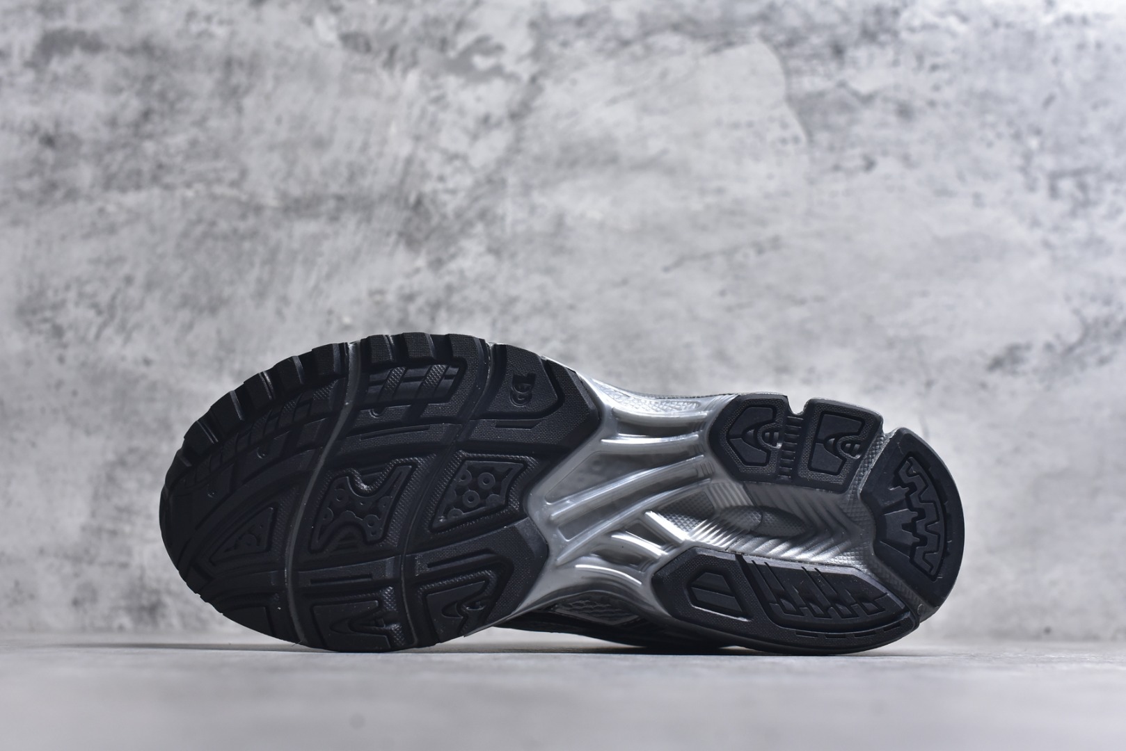 图片[6]-# 亚瑟士 GEL-KAYAYANO 14 液态银 1203A706-020 男女鞋 36 37 37.5 38 39 39.5 40 40.5 41.5 42 42.5 43.5 44 44.5 45 46 46.5 47-选品中心