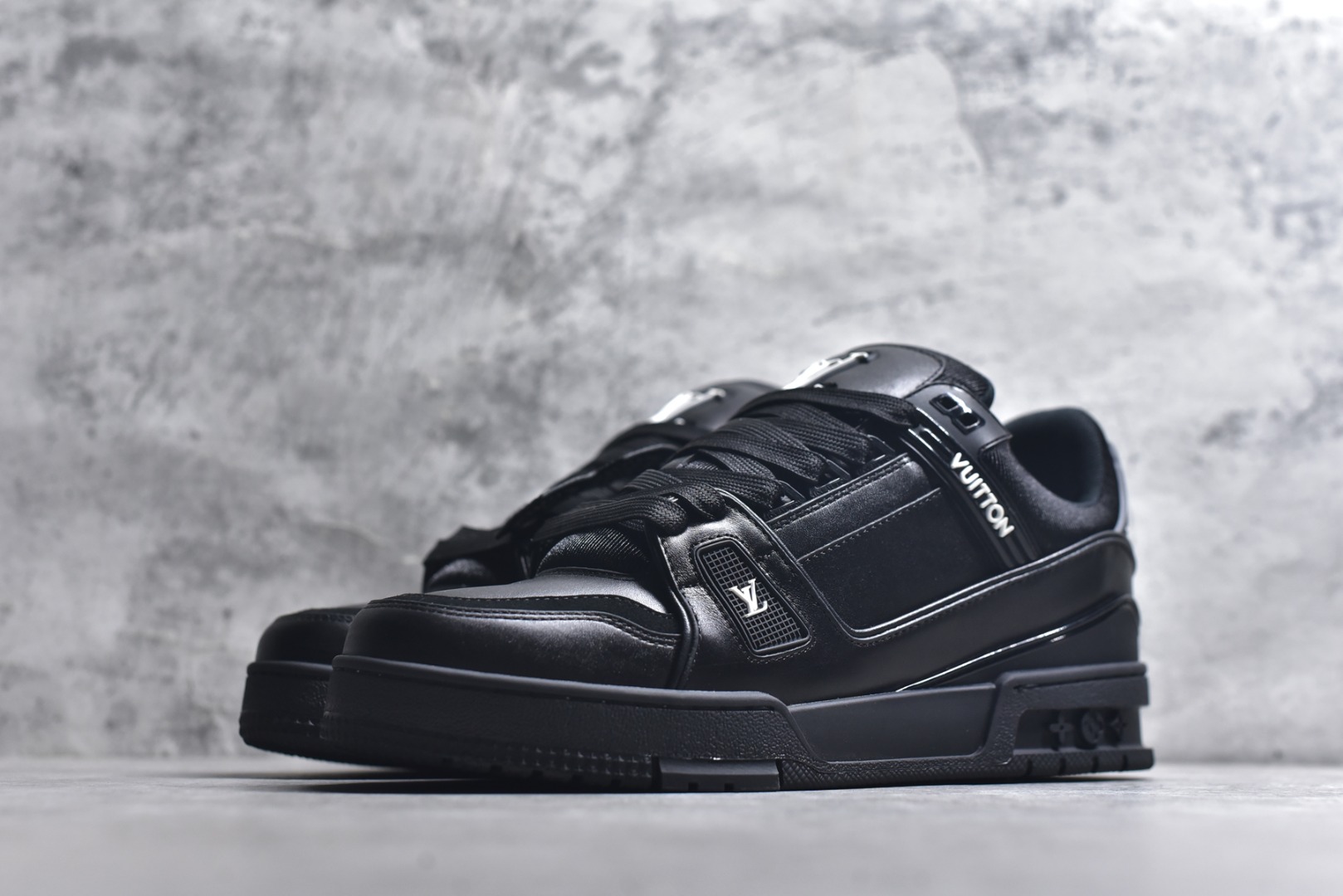 图片[2]-#AM-甄选 碾压市场7××版本 独家𝑻𝒓𝒂𝒊𝒏𝒆𝒓 现货入库💪🏻 救市品质 走量拉新神器 独家高定版最强平替 价格优势碾压市场 救市批次 高端零售 外贸专供 原版购入开发 正确空胶工艺 ZP级全套包装 完美楦型 正确卡色 大底TPU 质感媲美原版 细节与原版一致 注意区分市面通货 比肩高定 尺码：39-46-选品中心