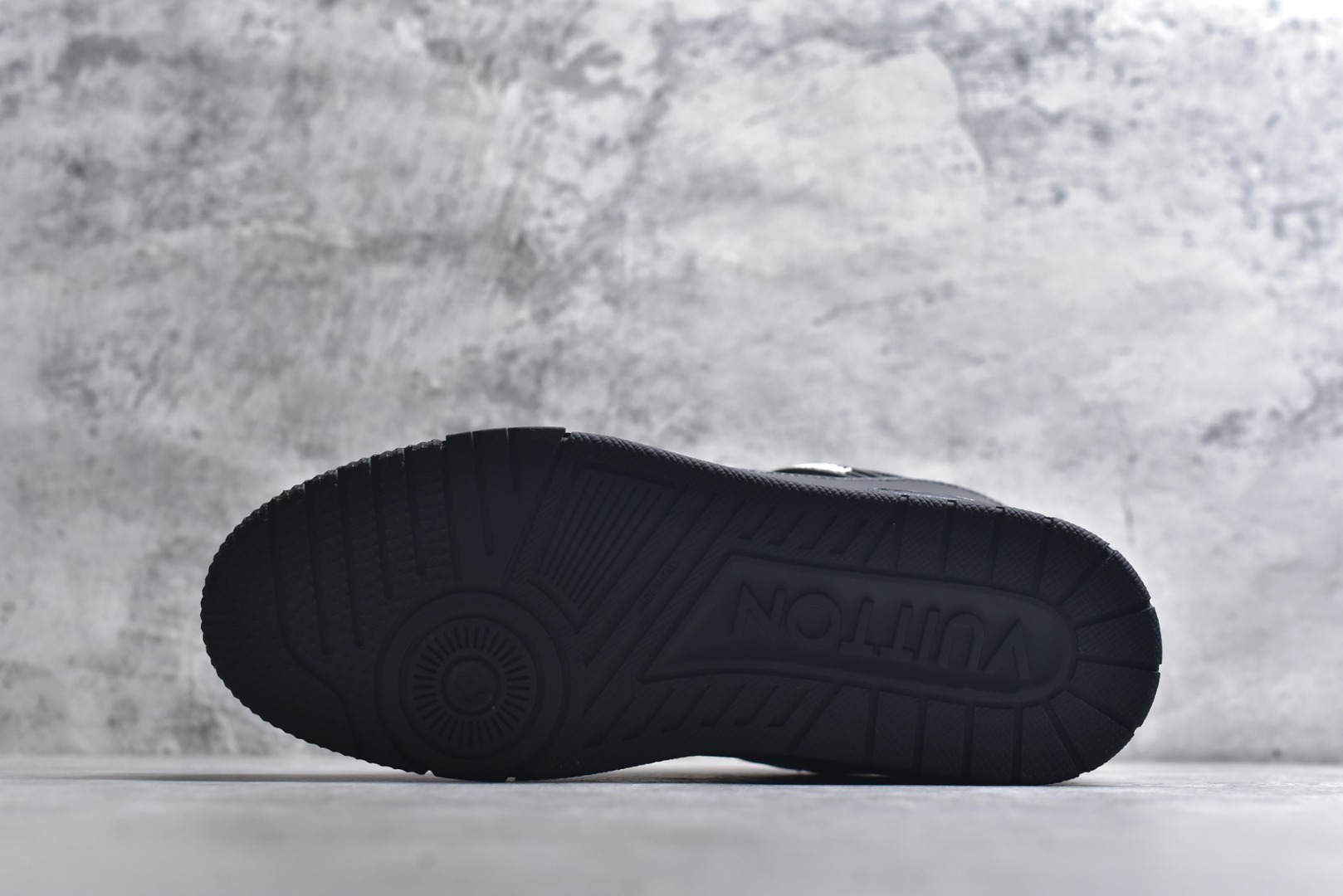 图片[6]-#AM-甄选 碾压市场7××版本 独家𝑻𝒓𝒂𝒊𝒏𝒆𝒓 现货入库💪🏻 救市品质 走量拉新神器 独家高定版最强平替 价格优势碾压市场 救市批次 高端零售 外贸专供 原版购入开发 正确空胶工艺 ZP级全套包装 完美楦型 正确卡色 大底TPU 质感媲美原版 细节与原版一致 注意区分市面通货 比肩高定 尺码：39-46-选品中心