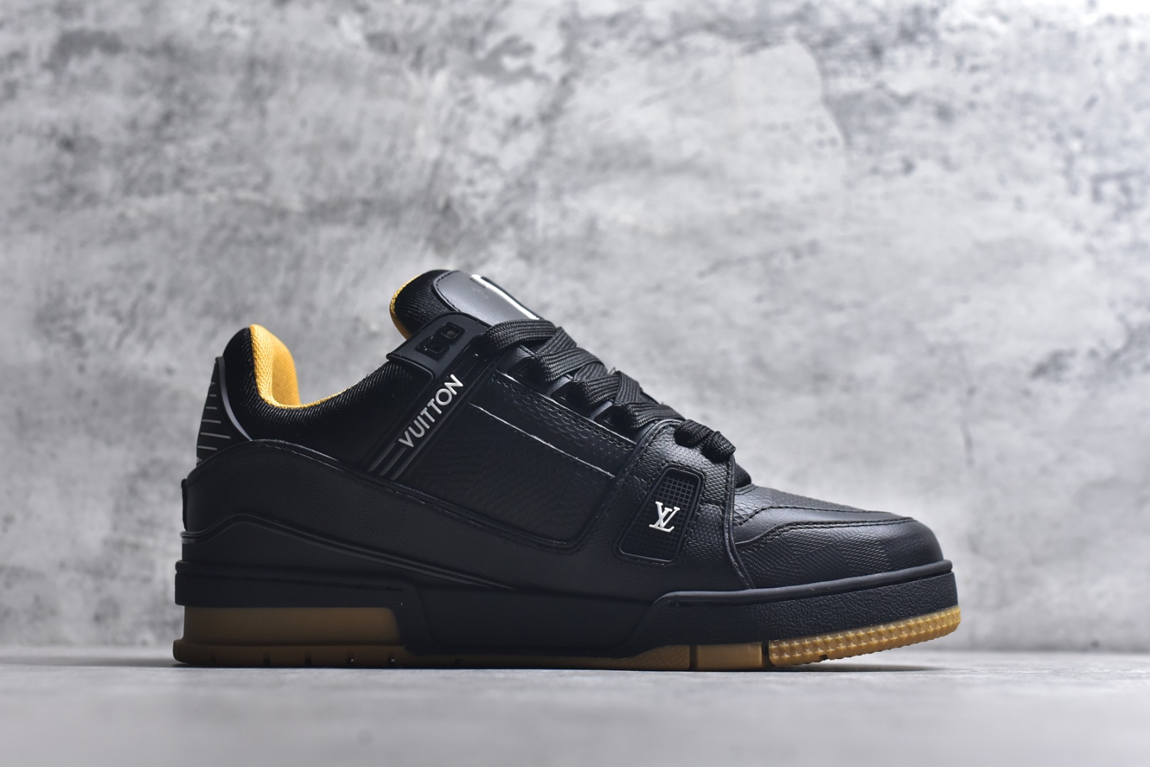 图片[3]-#AM-甄选 碾压市场7××版本 独家𝑻𝒓𝒂𝒊𝒏𝒆𝒓 现货入库💪🏻 救市品质 走量拉新神器 独家高定版最强平替 价格优势碾压市场 救市批次 高端零售 外贸专供 原版购入开发 正确空胶工艺 ZP级全套包装 完美楦型 正确卡色 大底TPU 质感媲美原版 细节与原版一致 注意区分市面通货 比肩高定 尺码：39-46-选品中心