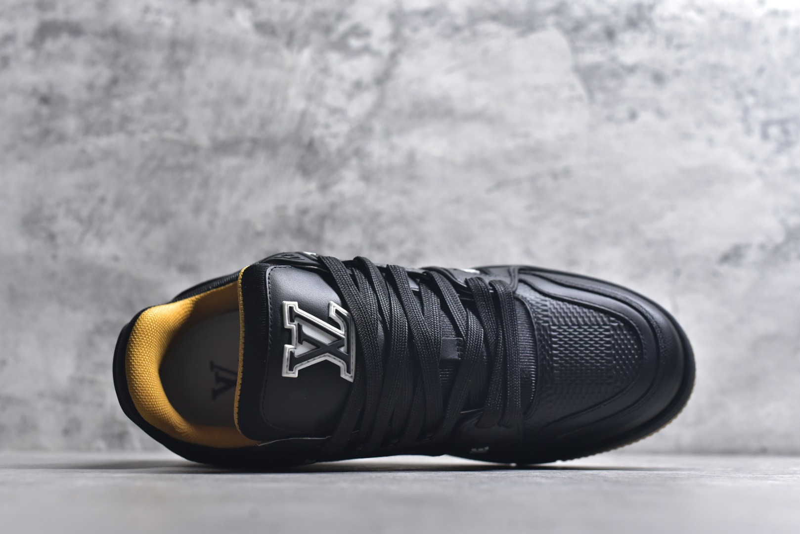 图片[4]-#AM-甄选 碾压市场7××版本 独家𝑻𝒓𝒂𝒊𝒏𝒆𝒓 现货入库💪🏻 救市品质 走量拉新神器 独家高定版最强平替 价格优势碾压市场 救市批次 高端零售 外贸专供 原版购入开发 正确空胶工艺 ZP级全套包装 完美楦型 正确卡色 大底TPU 质感媲美原版 细节与原版一致 注意区分市面通货 比肩高定 尺码：39-46-选品中心