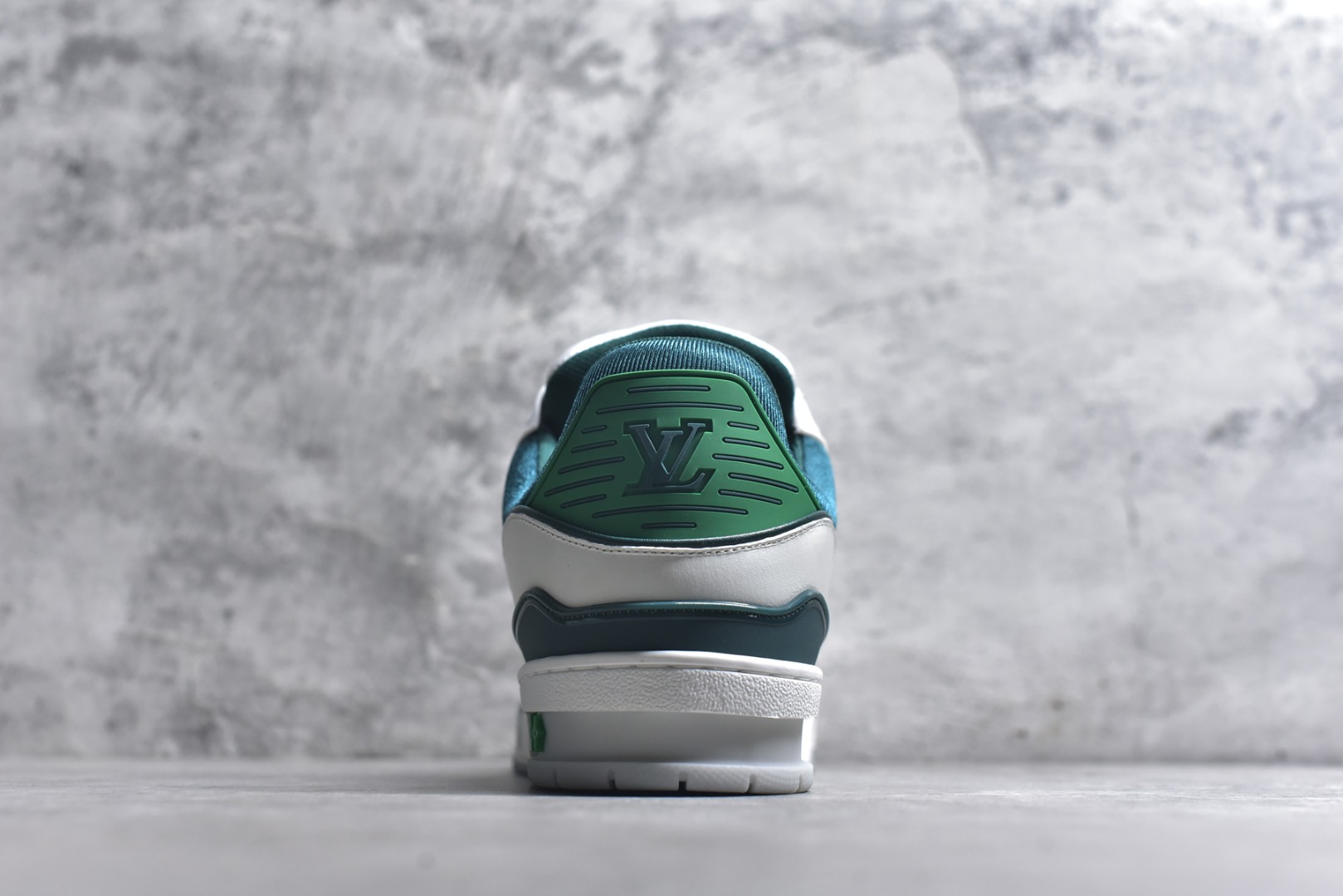 图片[5]-#AM-甄选 碾压市场7××版本 独家𝑻𝒓𝒂𝒊𝒏𝒆𝒓 现货入库💪🏻 救市品质 走量拉新神器 独家高定版最强平替 价格优势碾压市场 救市批次 高端零售 外贸专供 原版购入开发 正确空胶工艺 ZP级全套包装 完美楦型 正确卡色 大底TPU 质感媲美原版 细节与原版一致 注意区分市面通货 比肩高定 尺码：39-46-选品中心