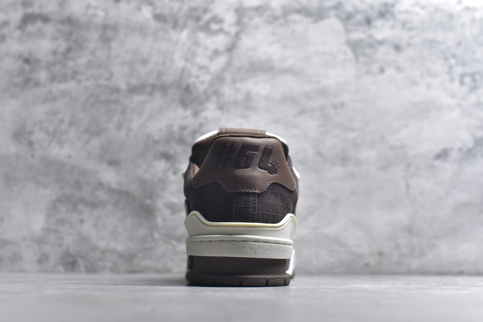 图片[5]-#AM-甄选 碾压市场7××版本 独家𝑻𝒓𝒂𝒊𝒏𝒆𝒓 现货入库💪🏻 救市品质 走量拉新神器 独家高定版最强平替 价格优势碾压市场 救市批次 高端零售 外贸专供 原版购入开发 正确空胶工艺 ZP级全套包装 完美楦型 正确卡色 大底TPU 质感媲美原版 细节与原版一致 注意区分市面通货 比肩高定 尺码：35-46-选品中心